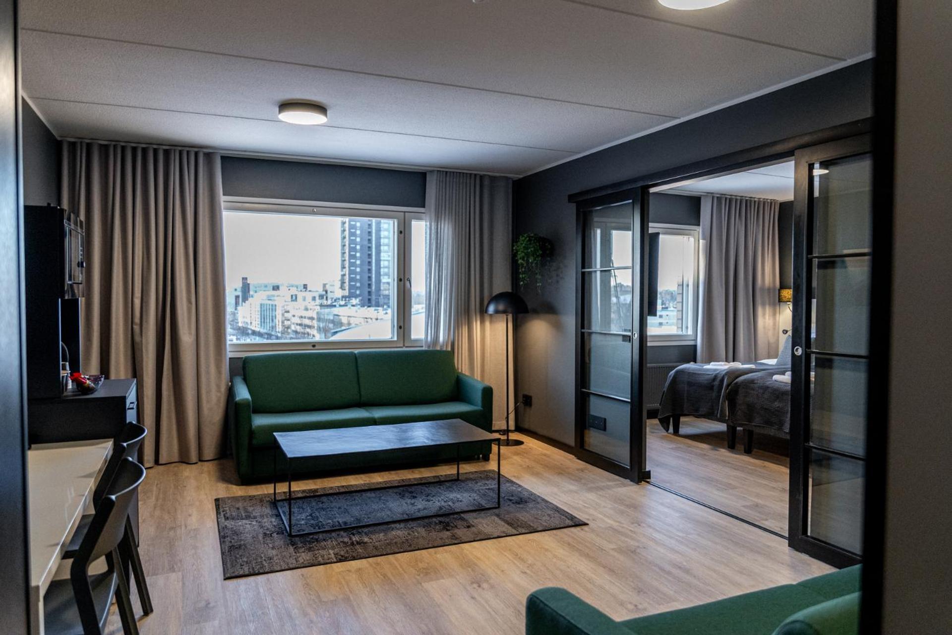 Deluxe Family Room - Photo 18