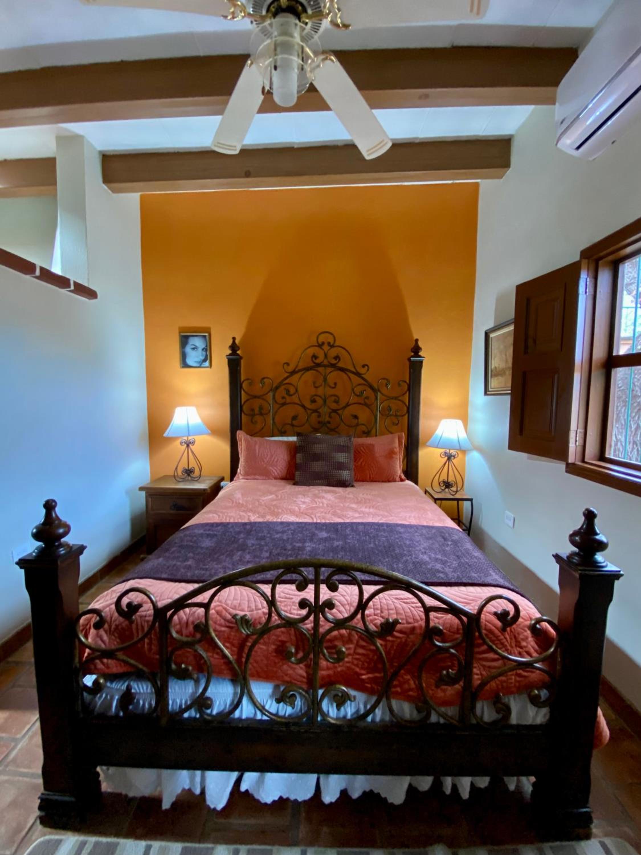 Deluxe Double or Twin Room - Photo 6
