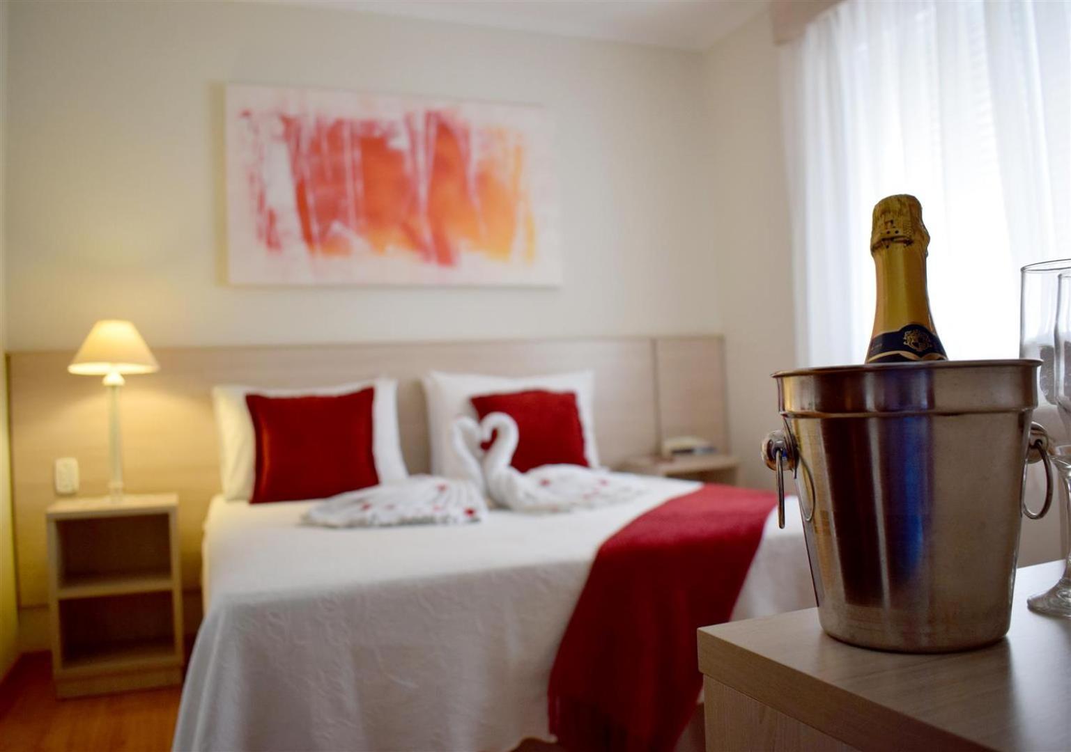 Deluxe Double or Twin Room photo 2