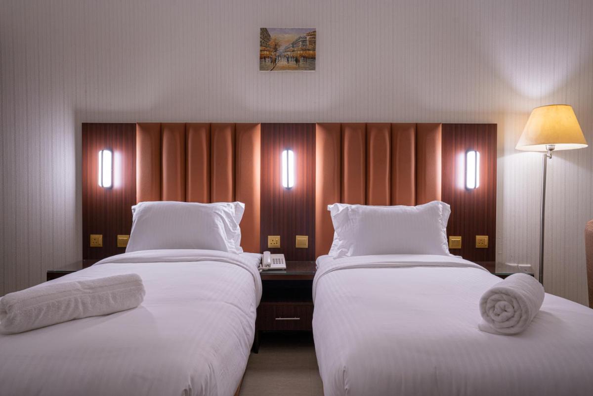 Deluxe Twin Room photo 1