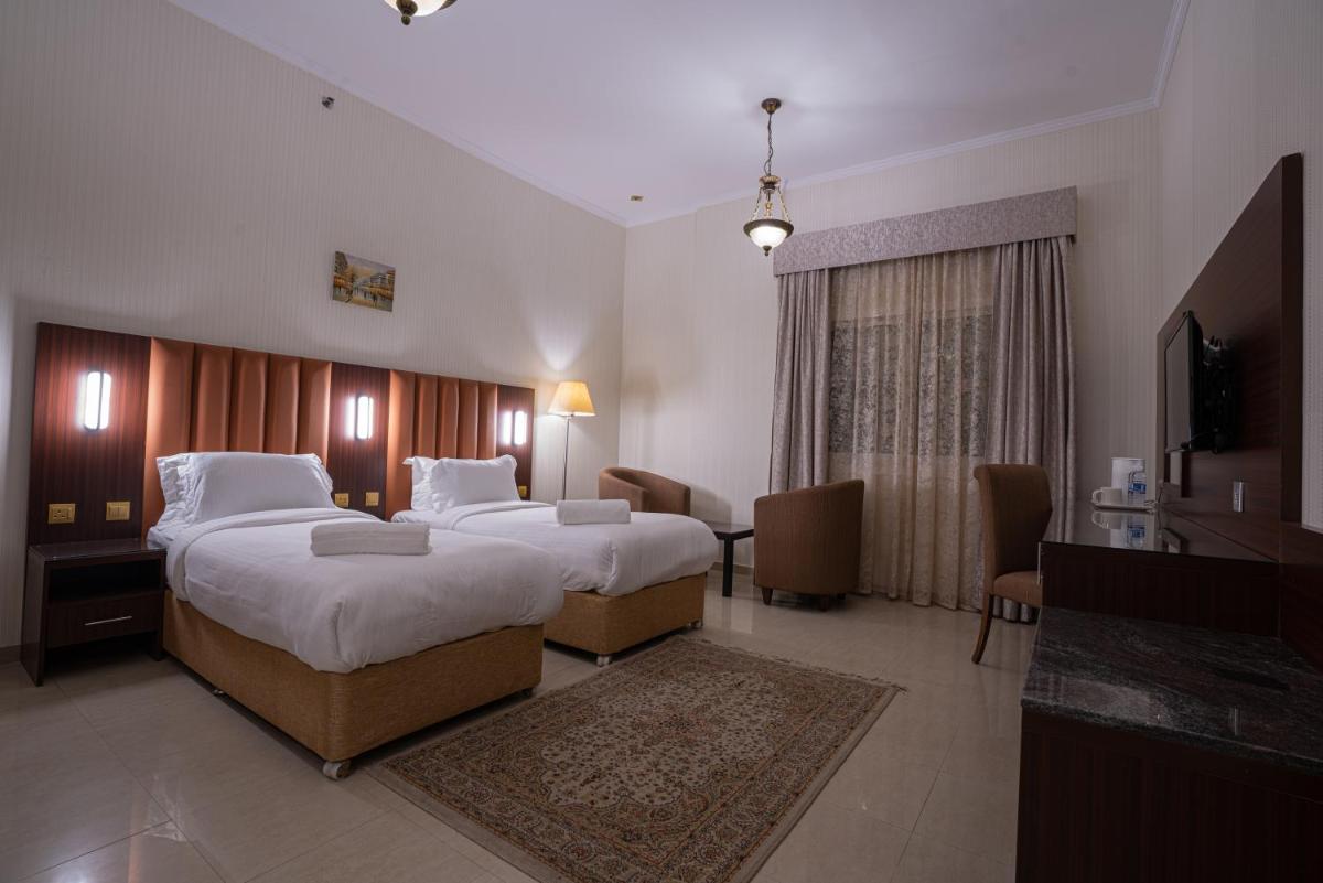 Deluxe Twin Room photo 3