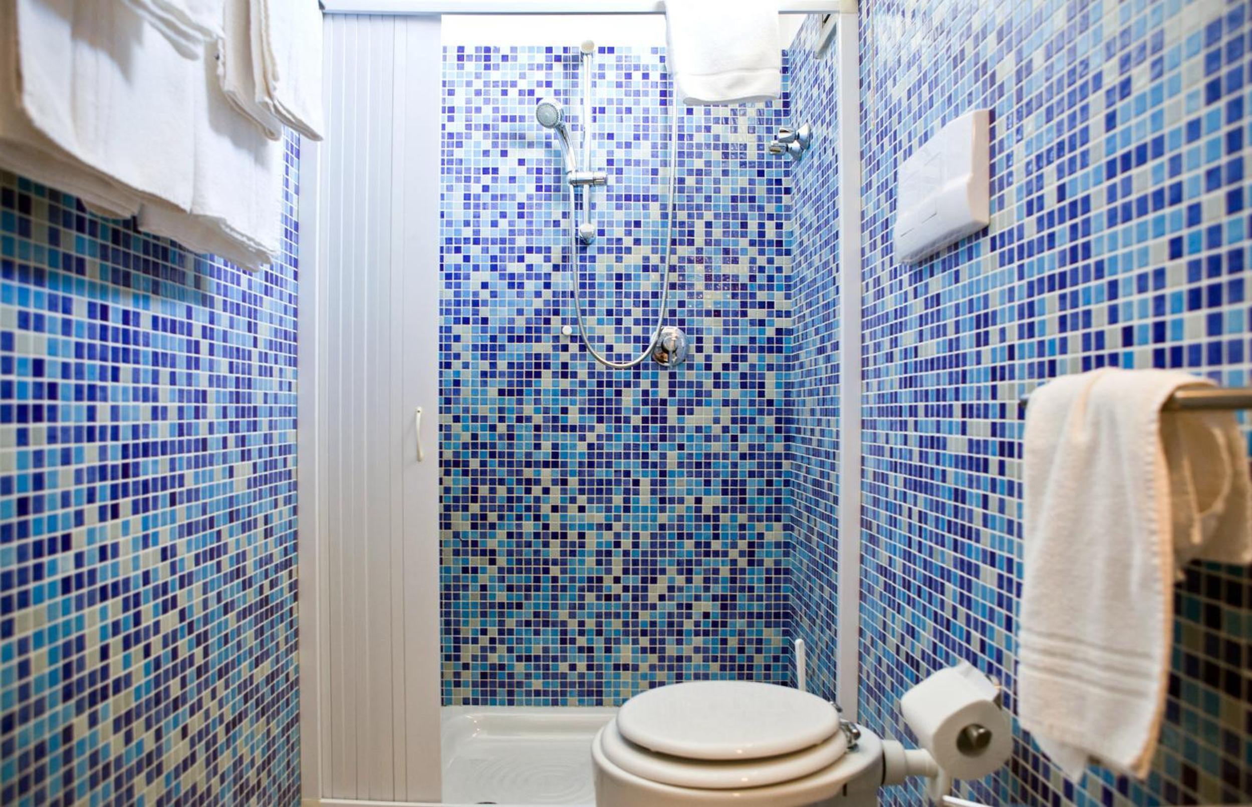 Triple Room - Photo 12