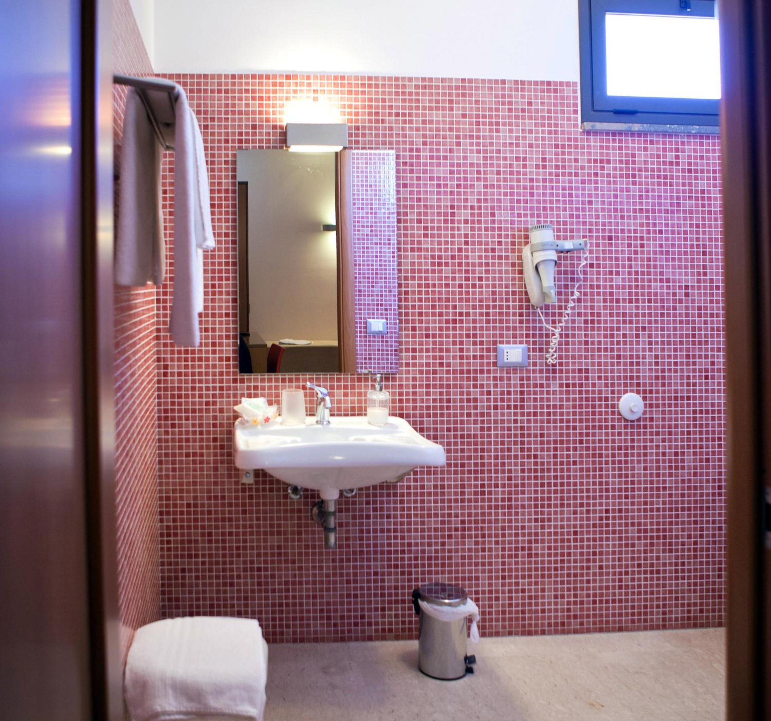 Triple Room - Photo 5