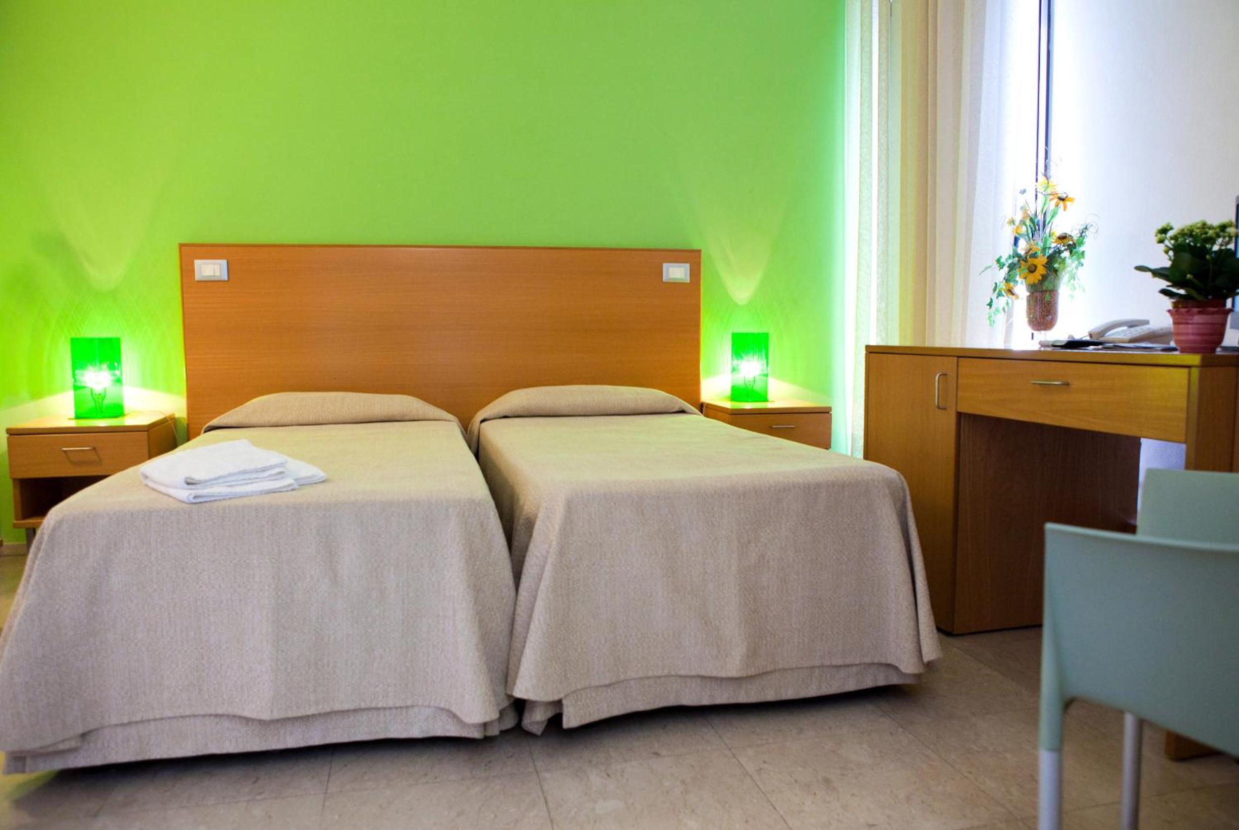 Double Room - Photo 6