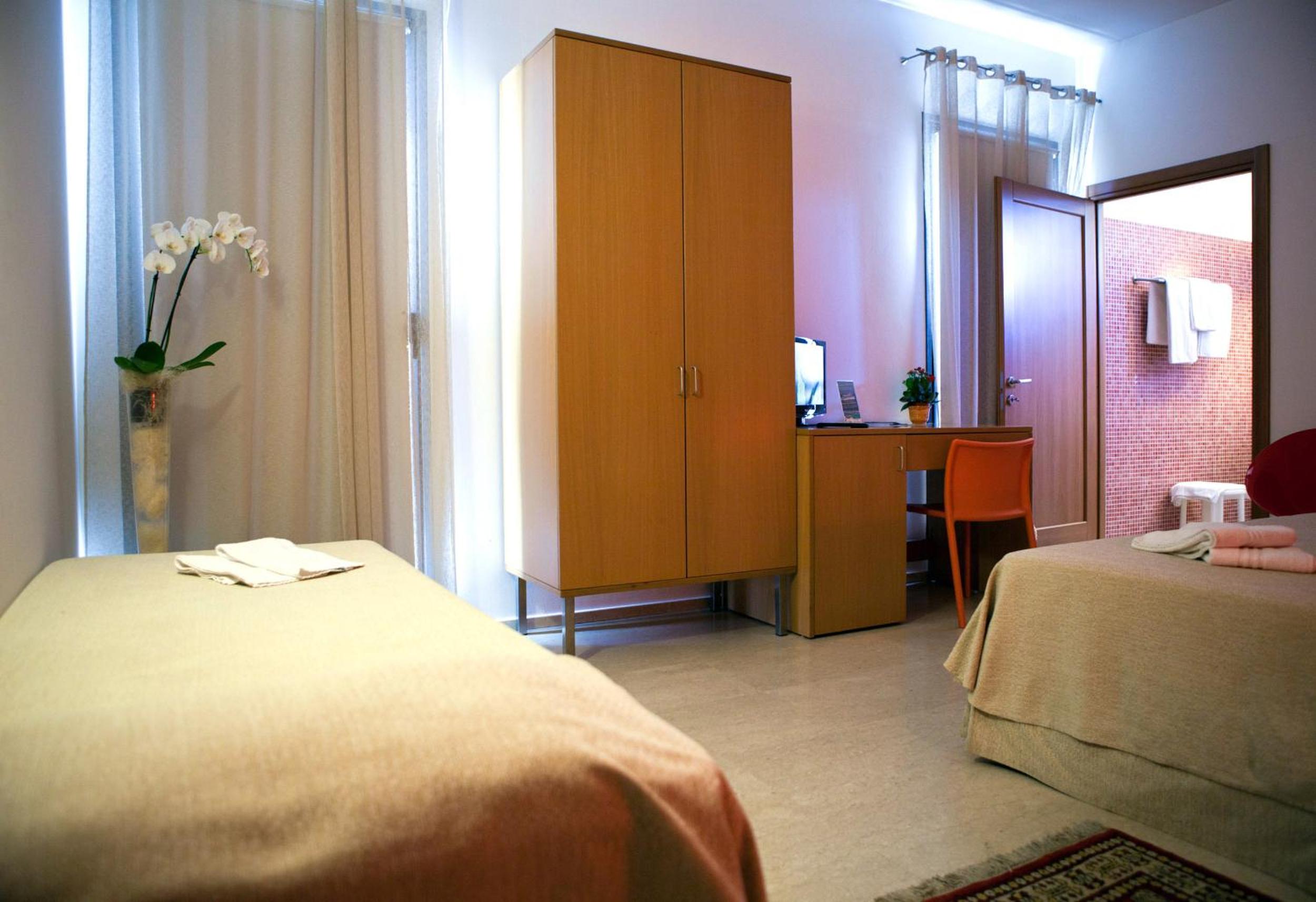 Triple Room - Photo 9
