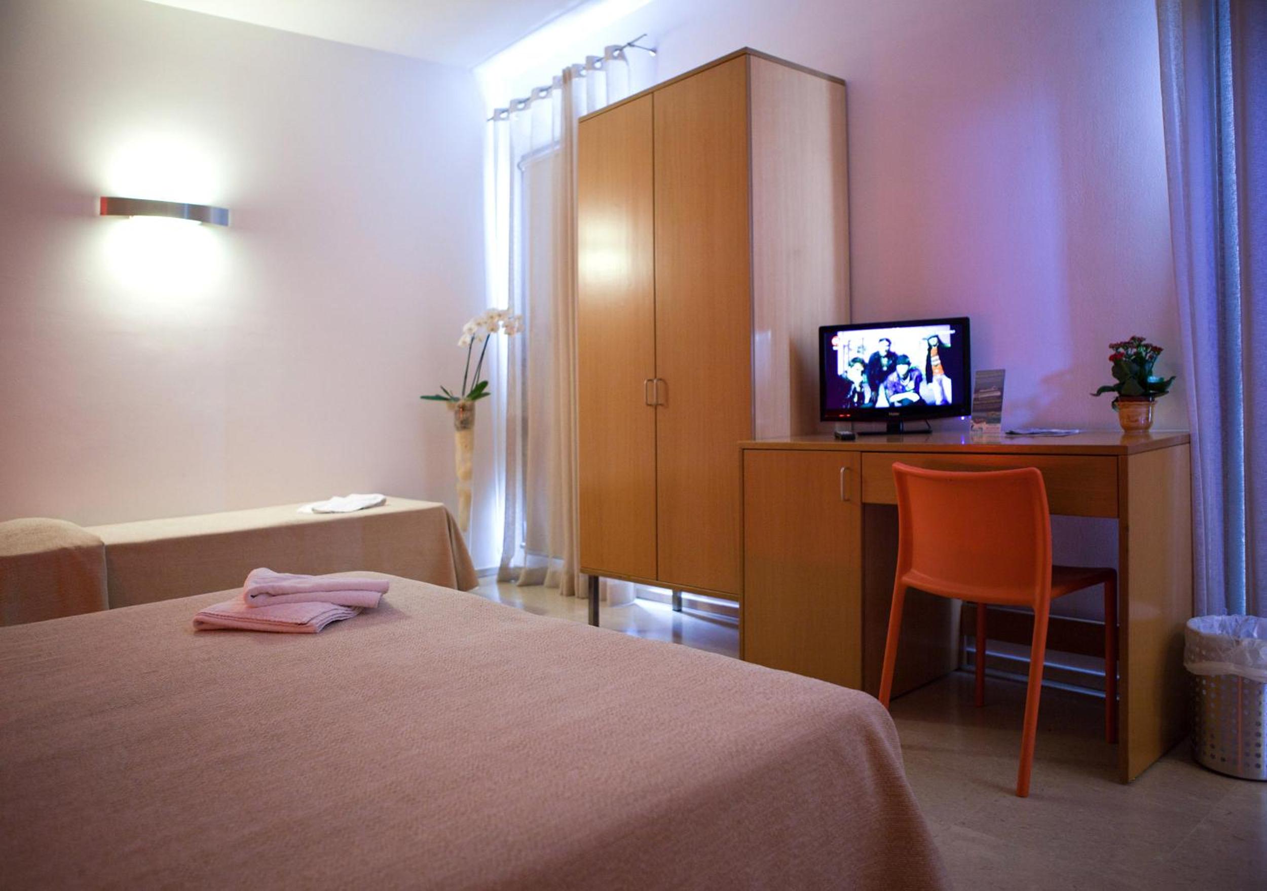Triple Room - Photo 8