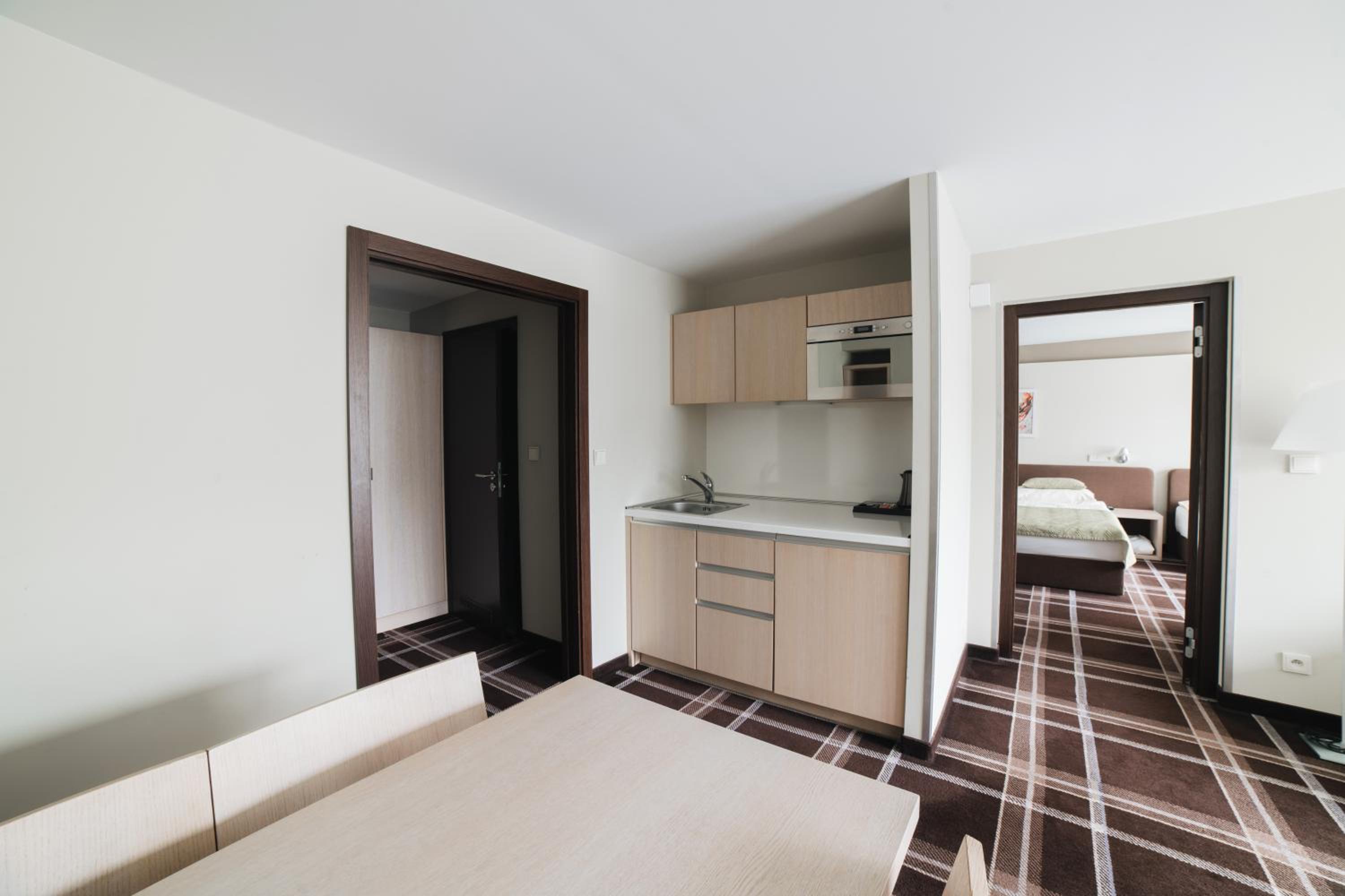 Apartment (4 Adults) - Photo 2