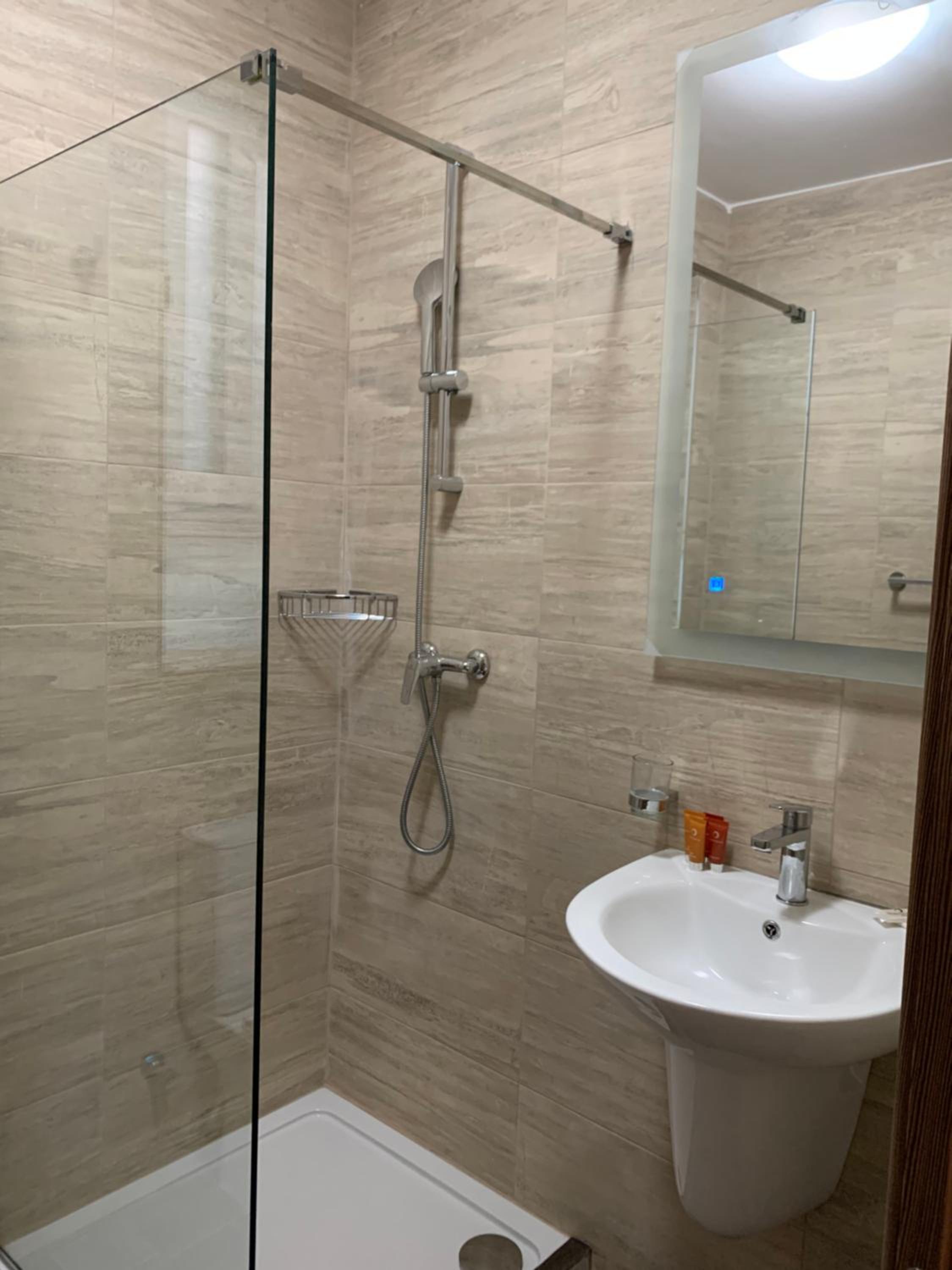 Double Room with Balcony photo 3