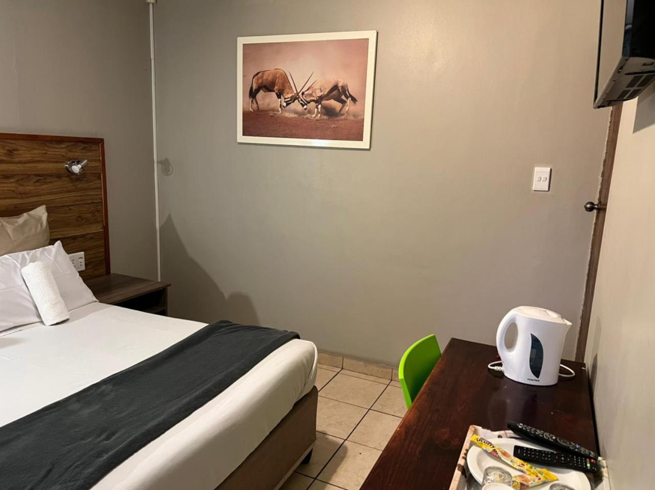 Standard Double Room - Photo 1