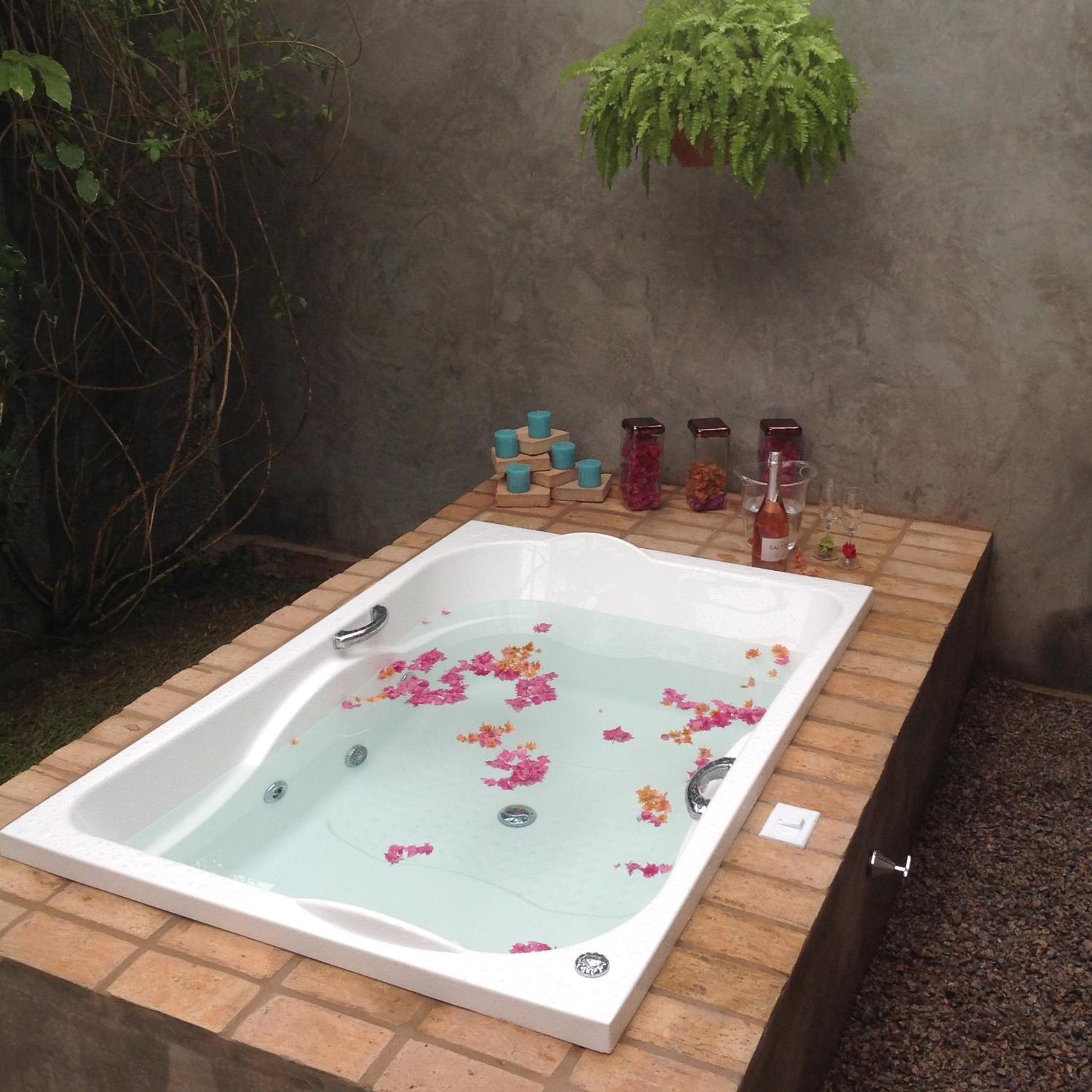 King Suite with Spa Bath - Photo 6