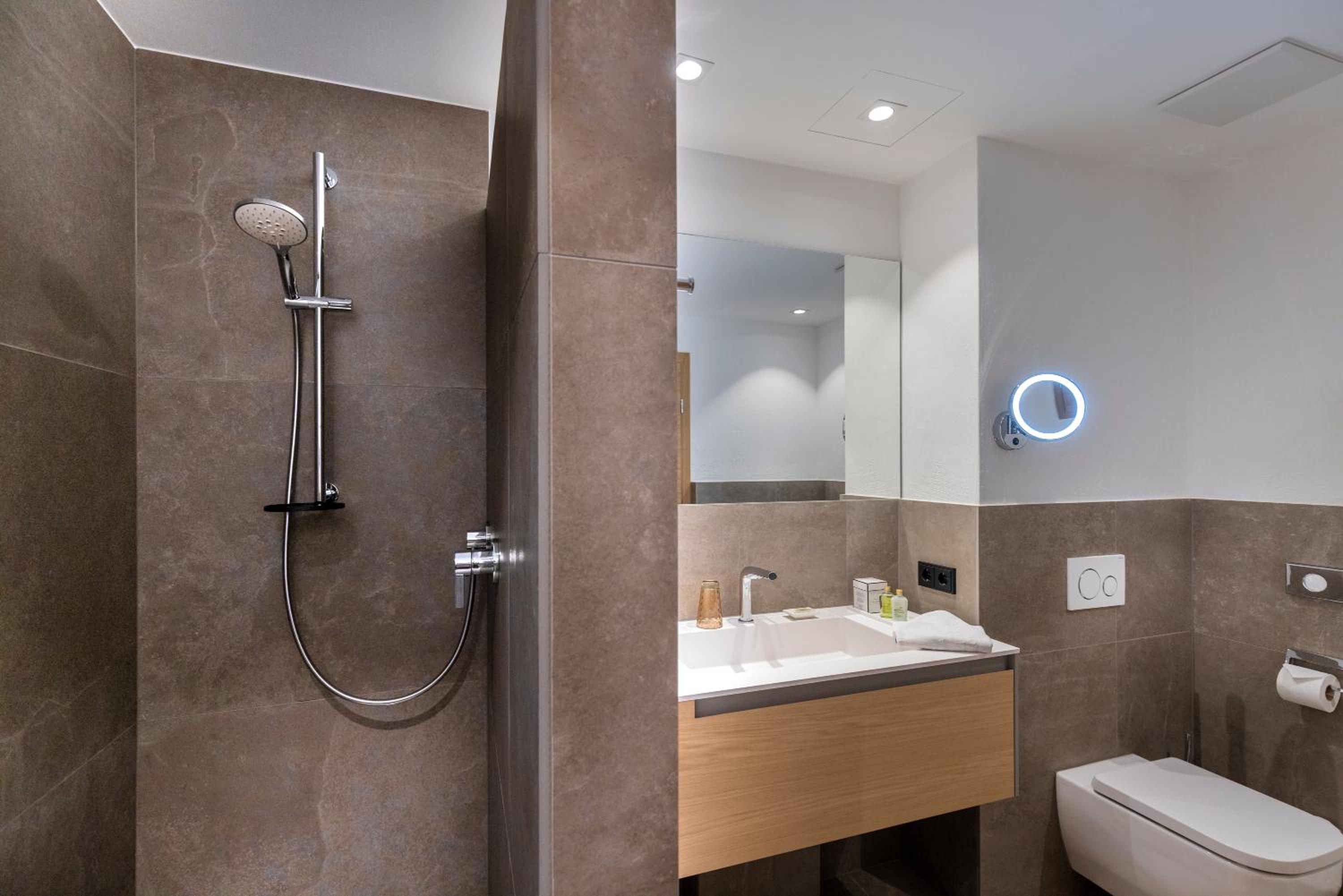 Luxury Double Room with Balcony photo 3