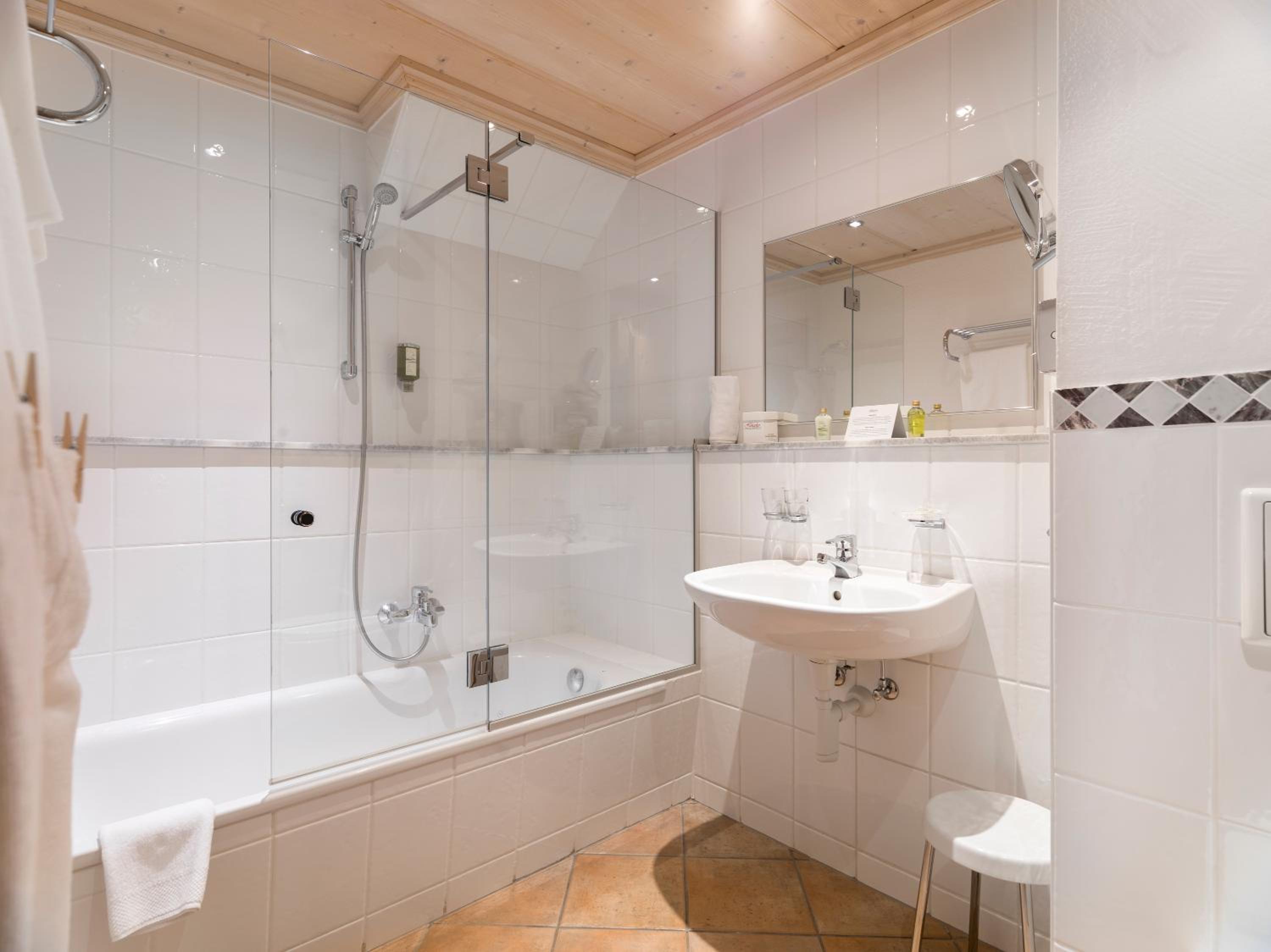 Junior Suite with Balcony - Annex photo 3