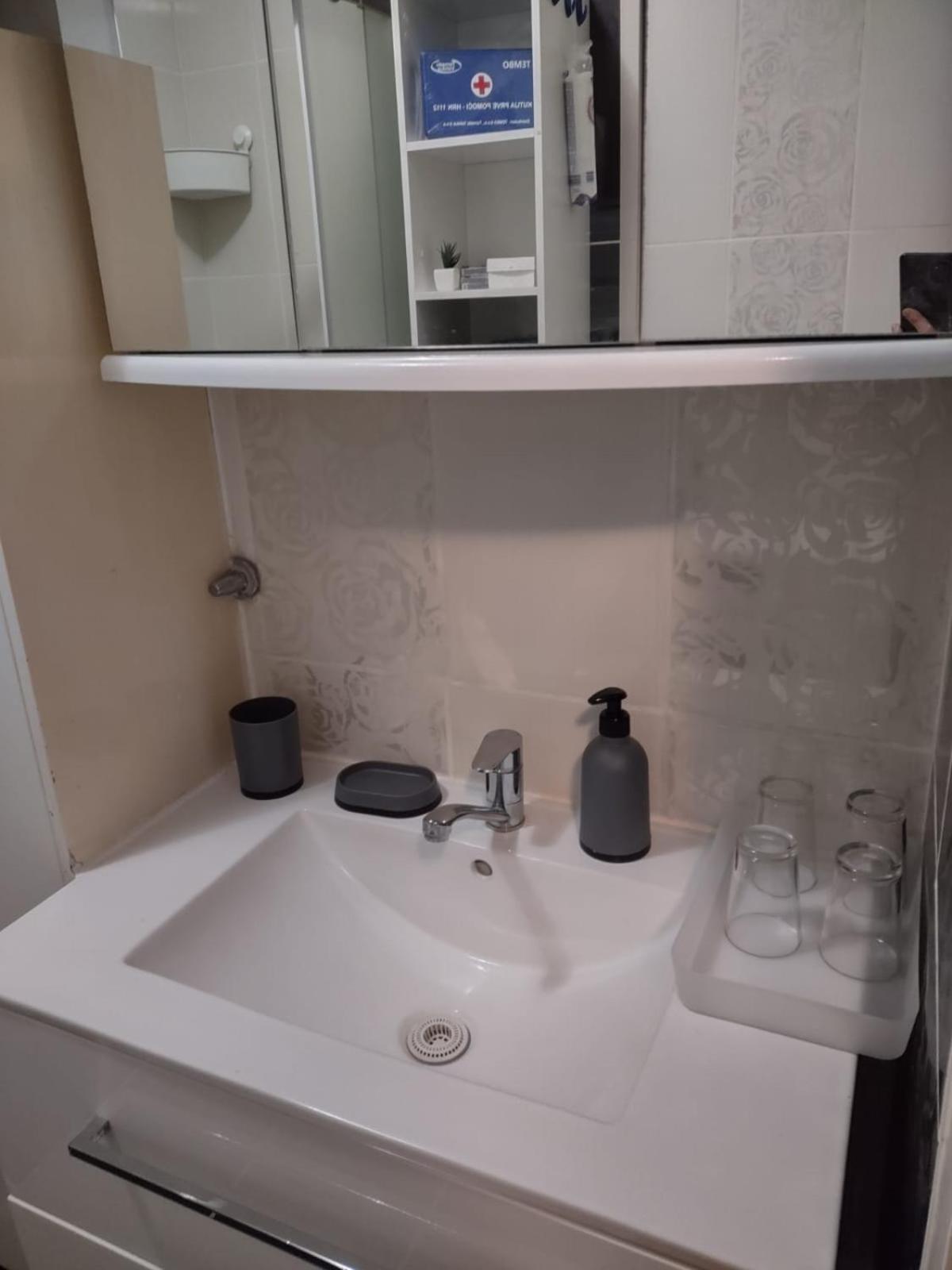 One-Bedroom Apartment - Photo 16