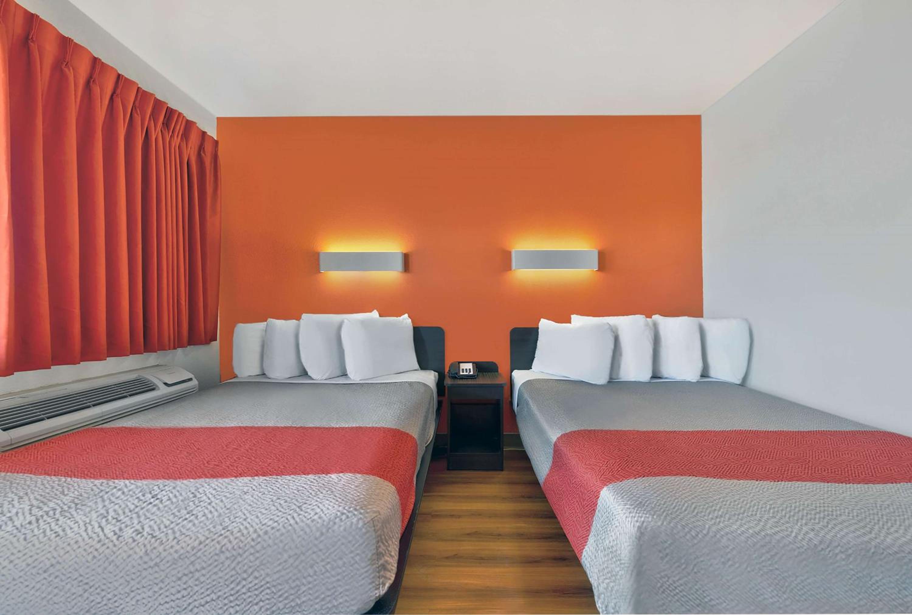 Deluxe Quadruple Room - Non-Smoking - Photo 3