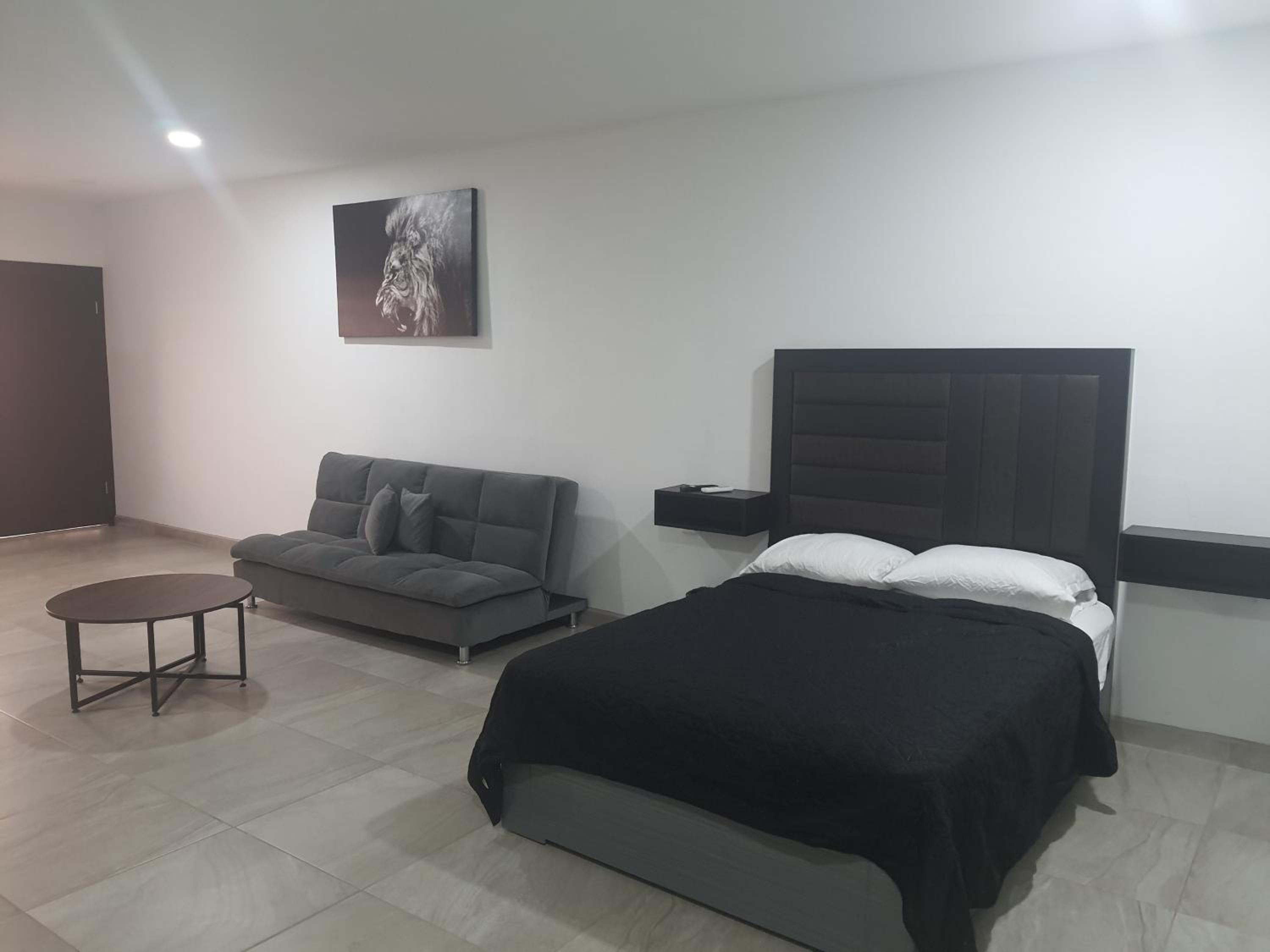 One-Bedroom Apartment - Photo 9