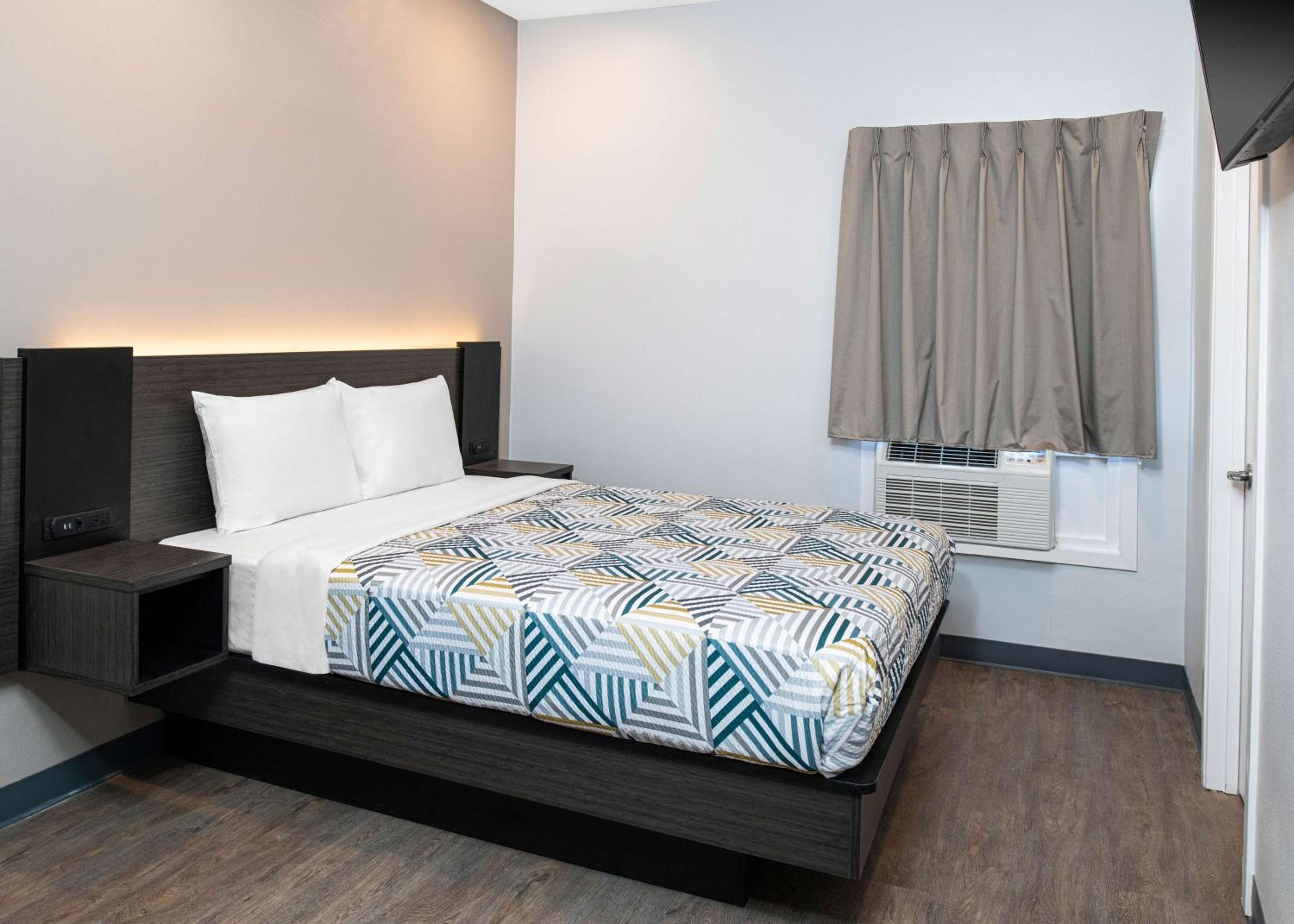 Queen Room - Photo 4