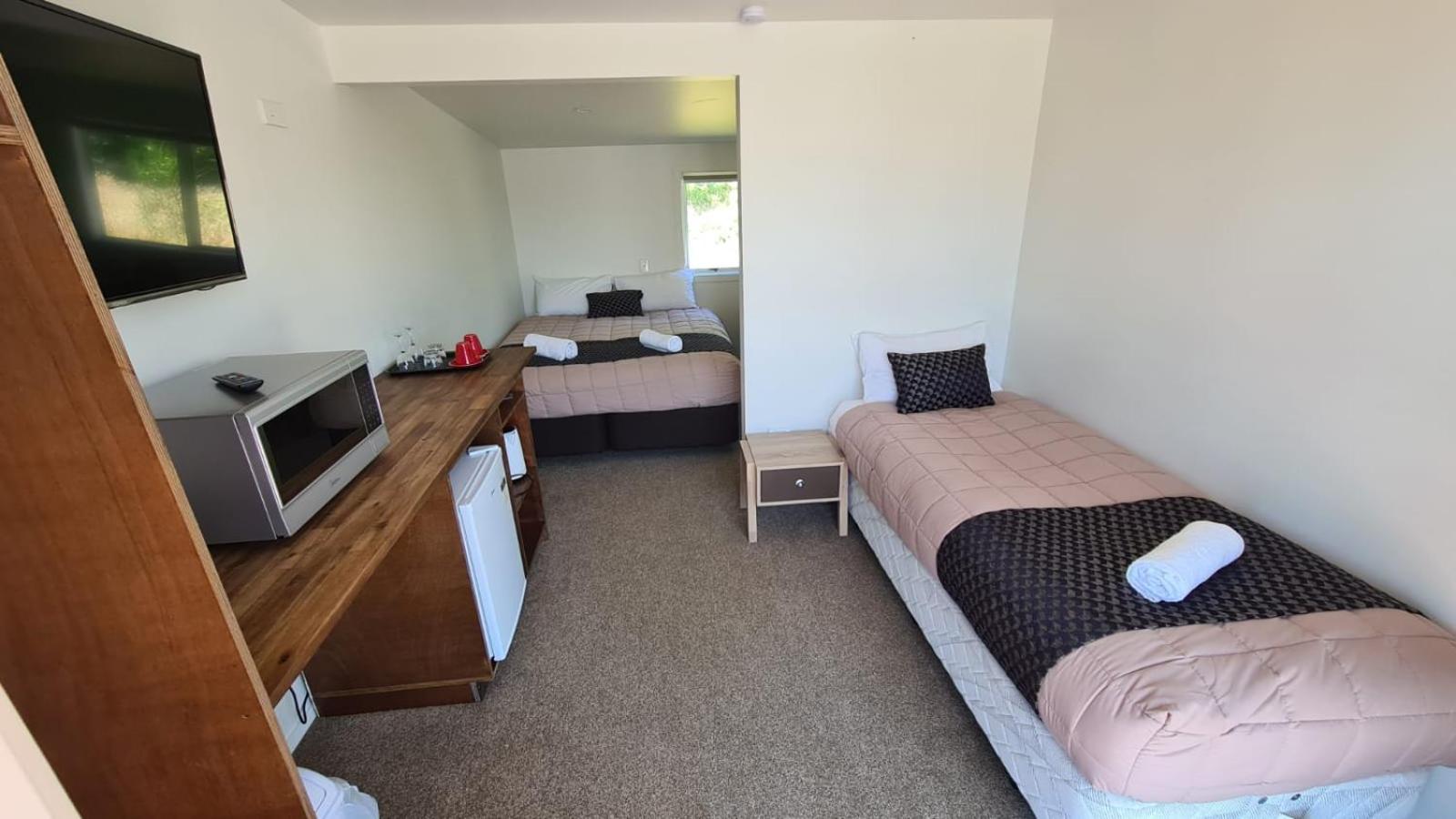 Double or Twin Room - Disability Access - Photo 1