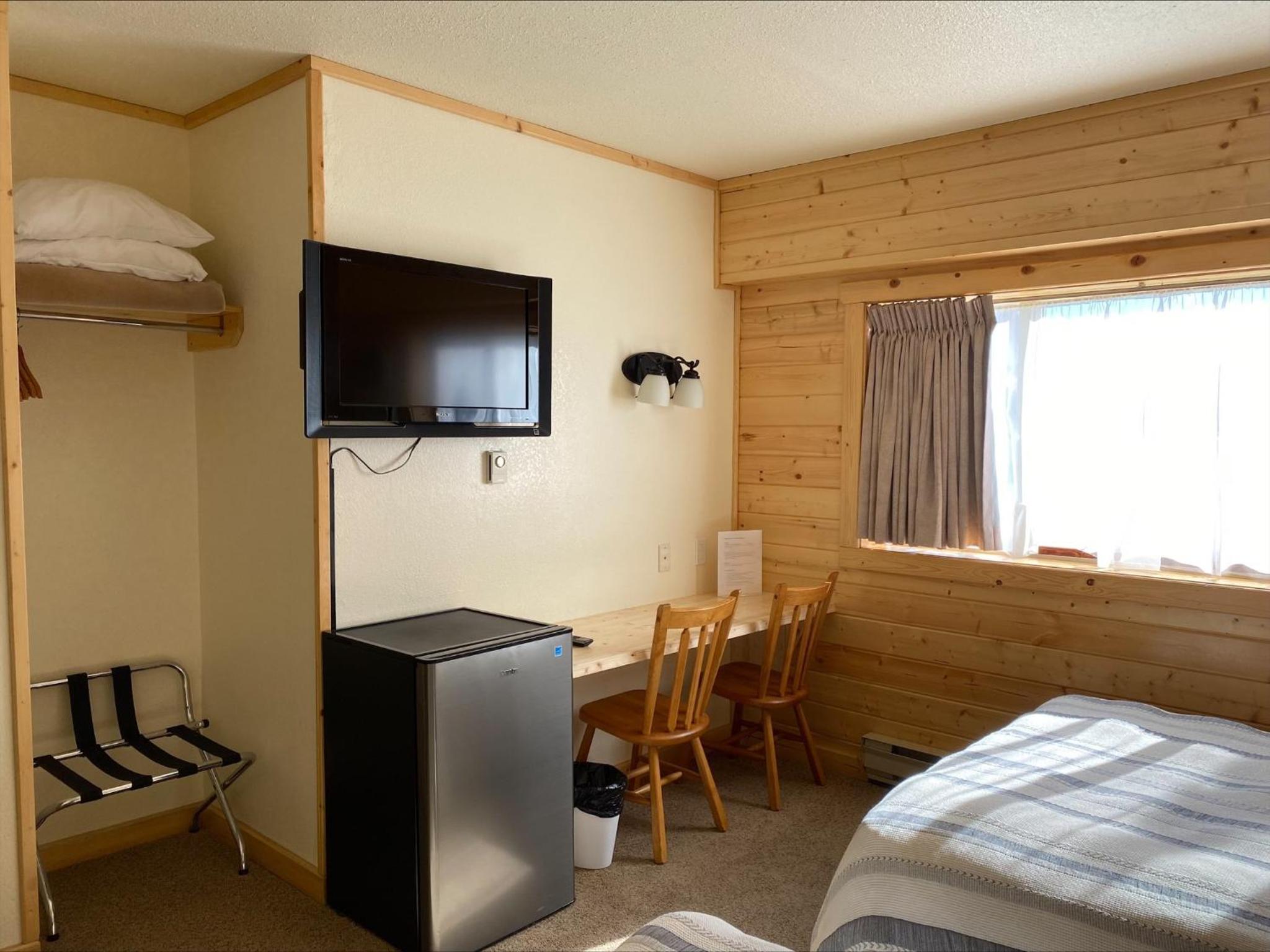 Queen Room photo 2