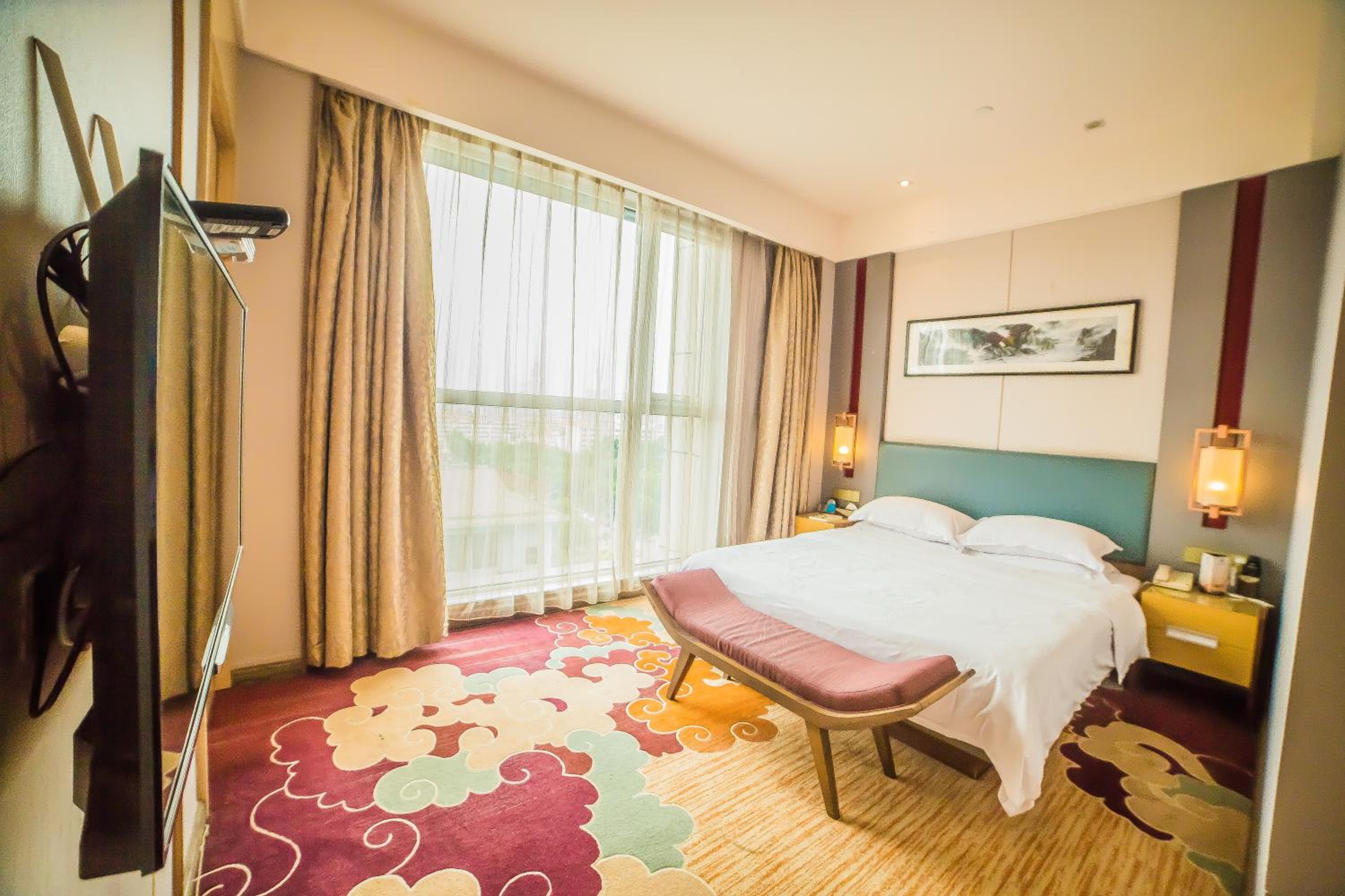 Deluxe Suite photo 2