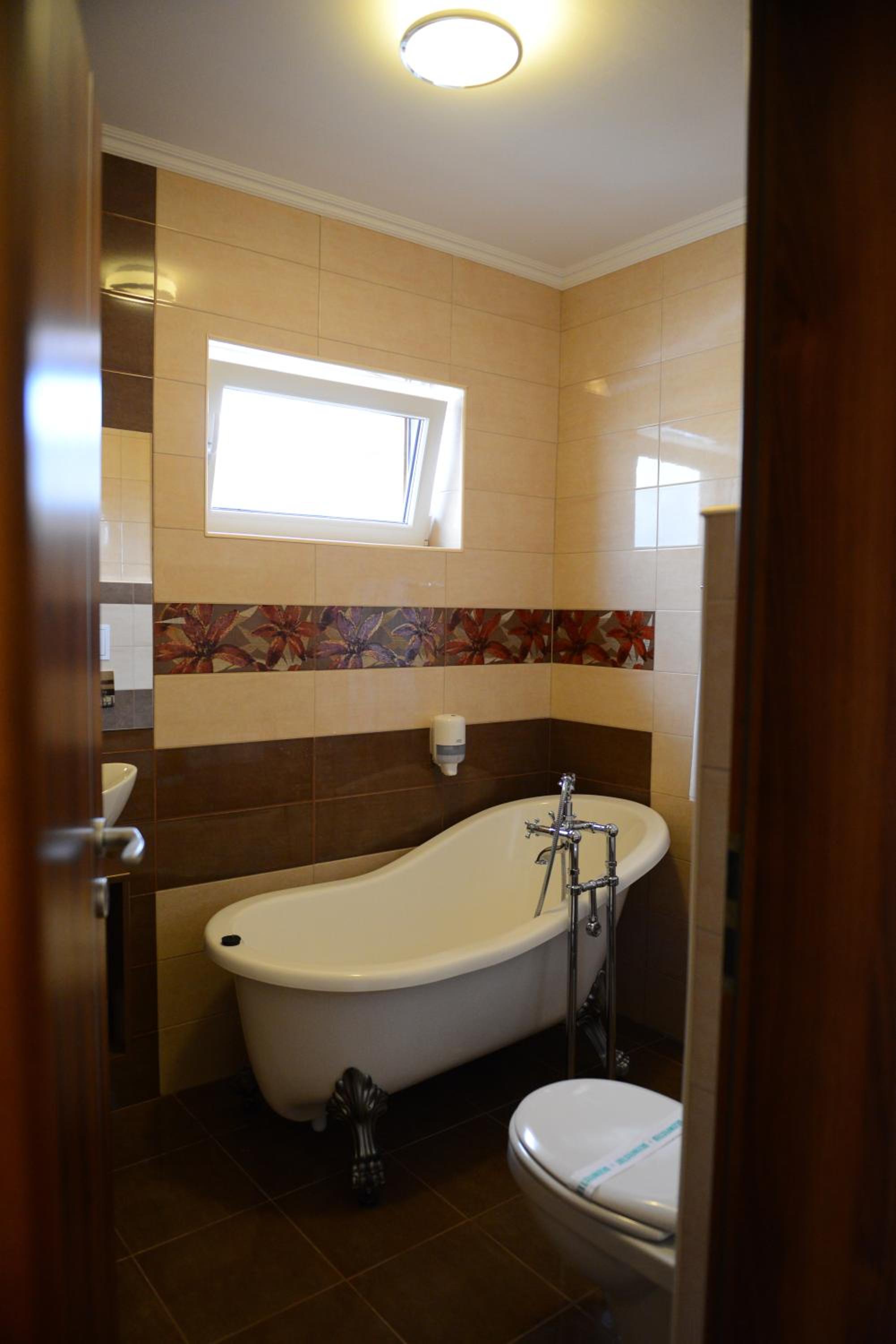 Standard Double Room - Photo 6