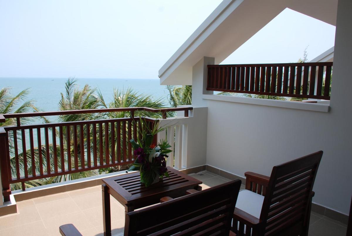Family Room with Sea View - Photo 3