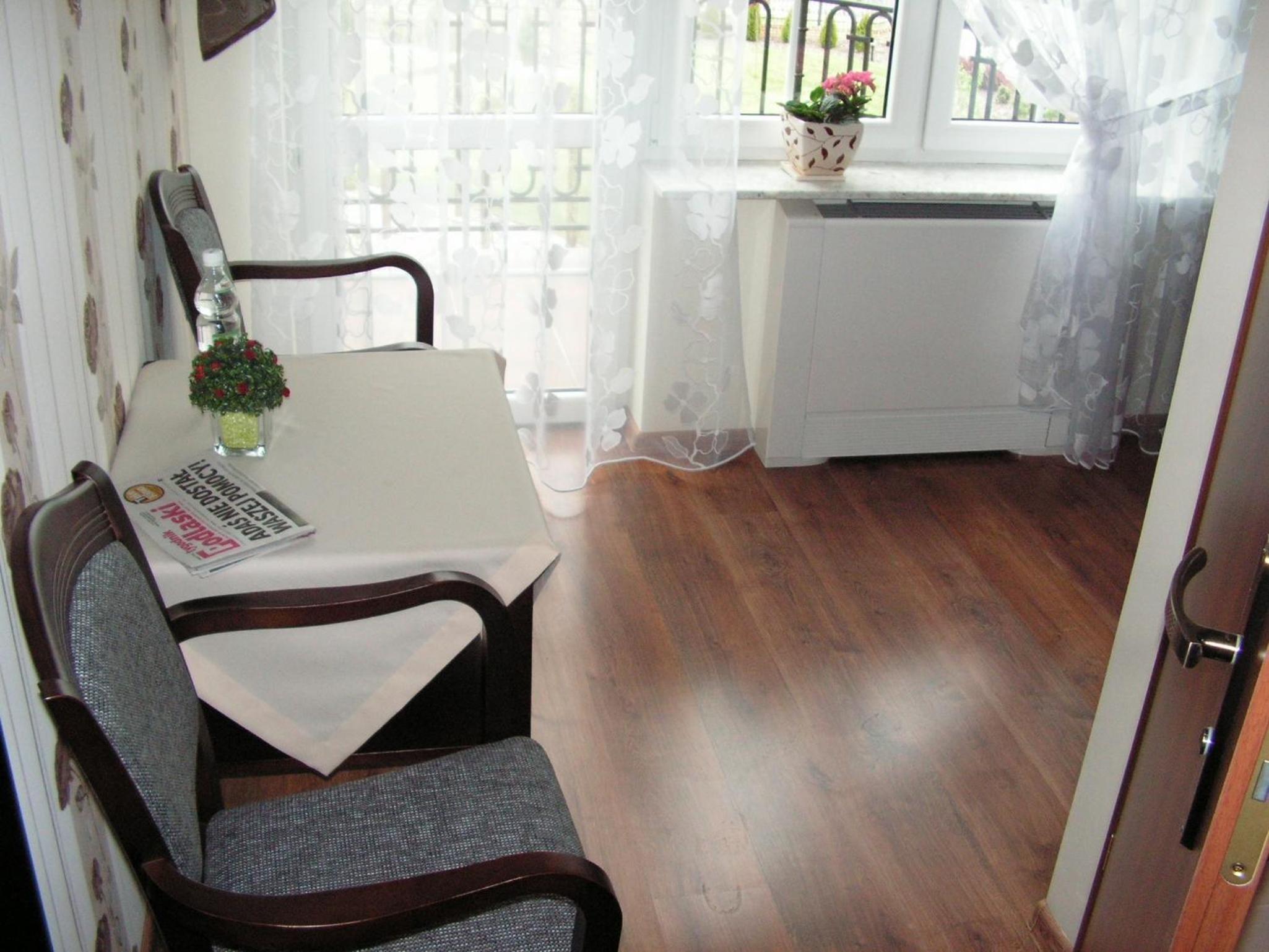 Double or Twin Room - Photo 8