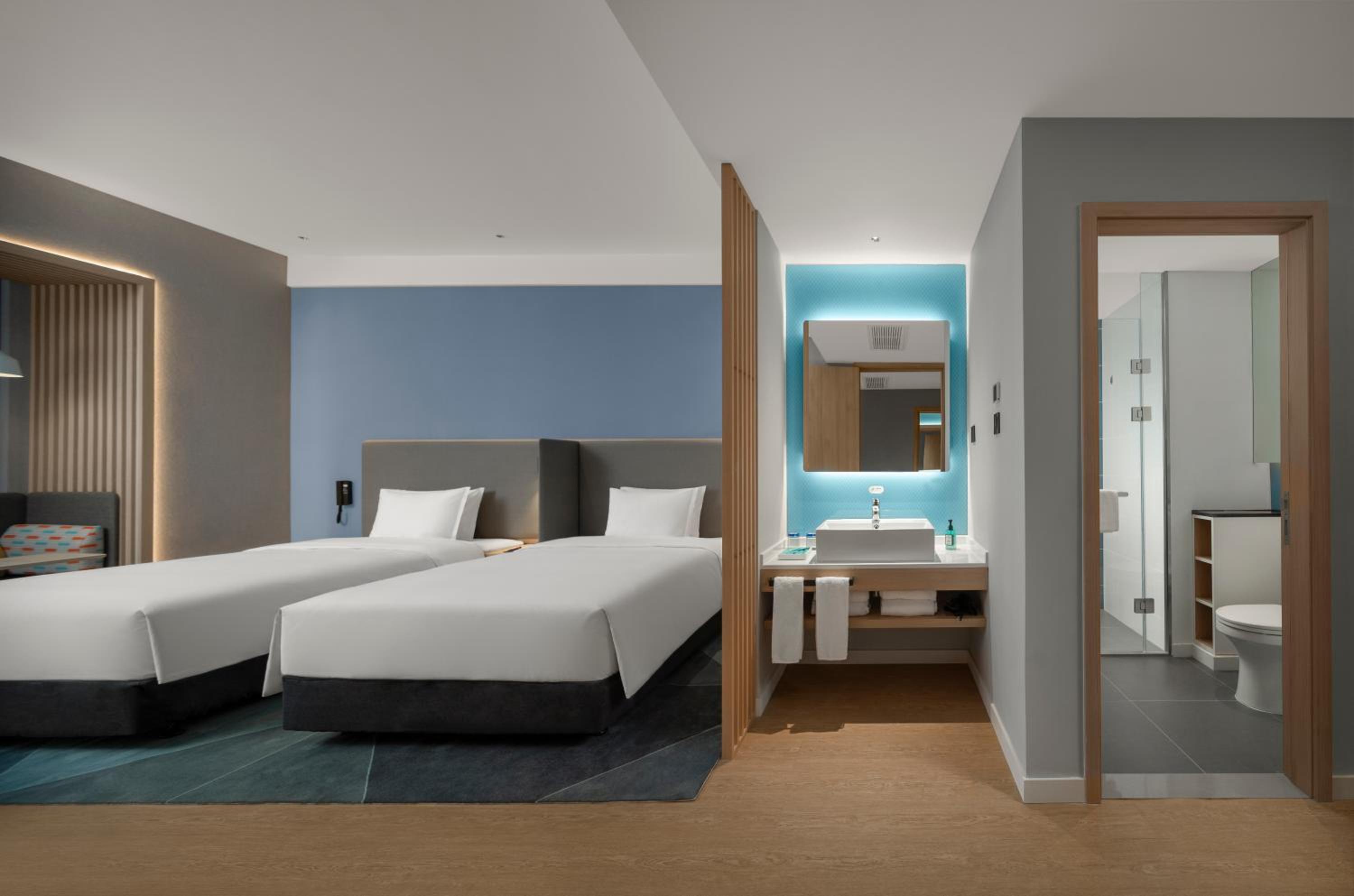 Standard Twin Room - Photo 4