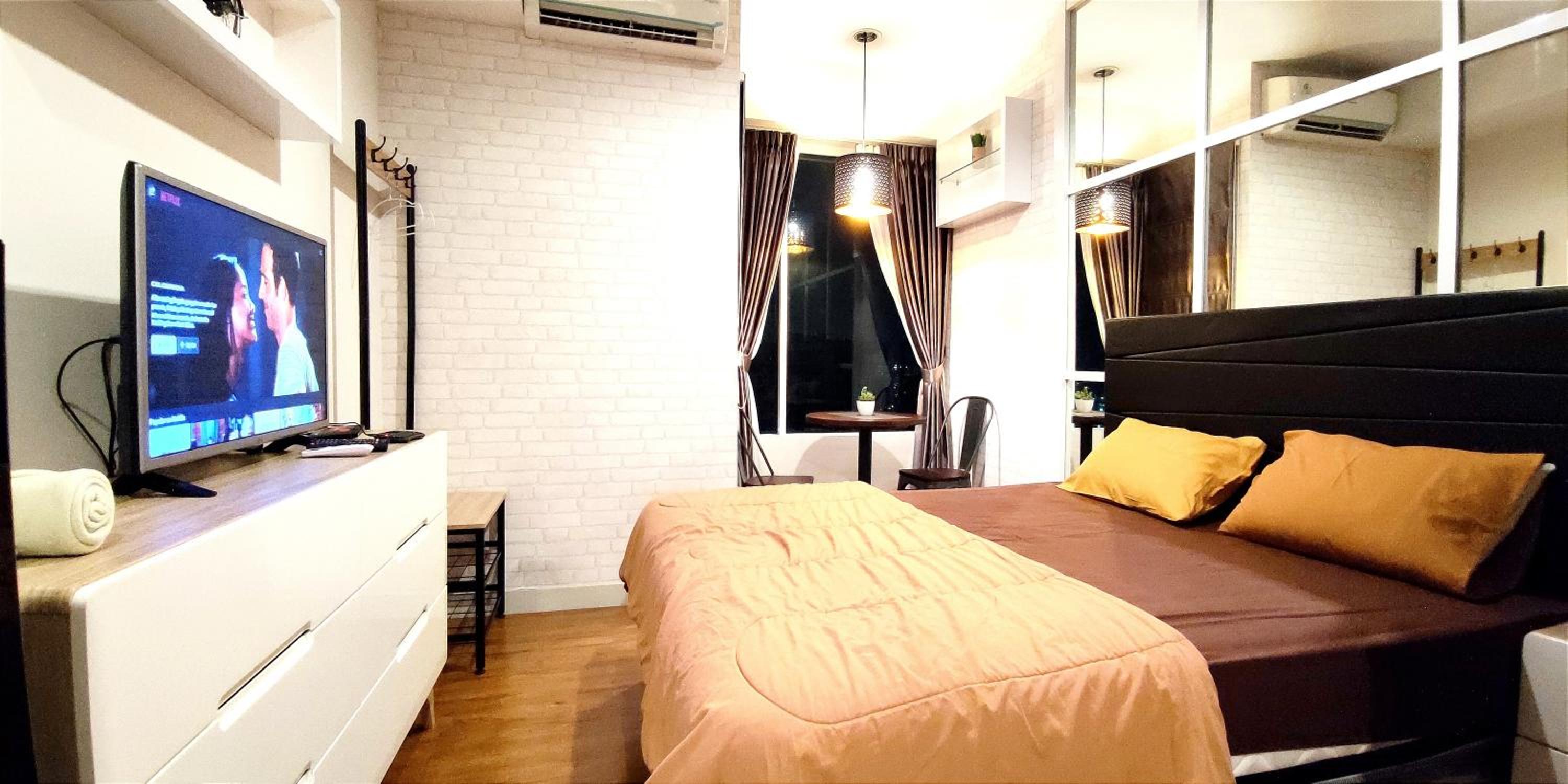 Studio Apartment - Photo 29