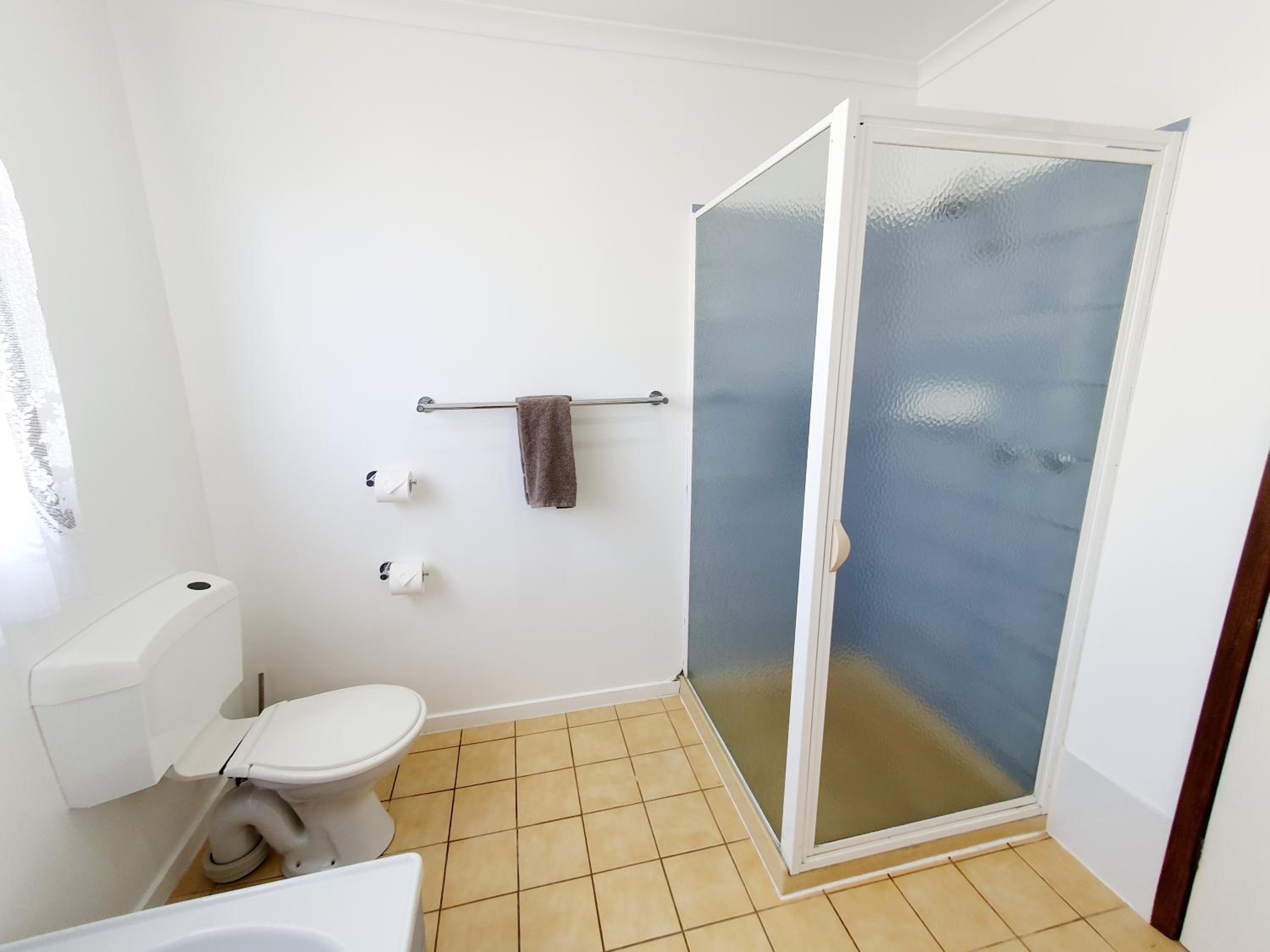 Two-Bedroom Apartment with Balcony - Photo 4