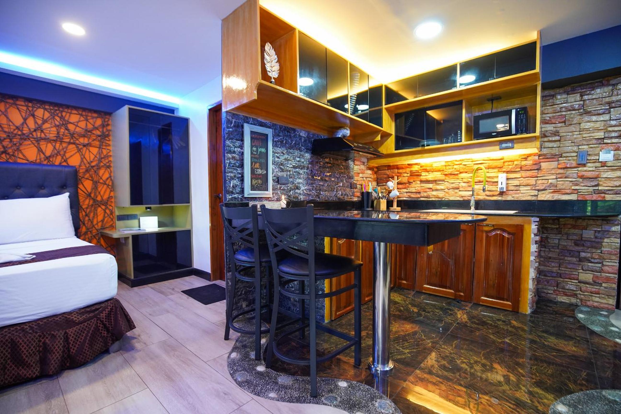 Standard Studio Suite - Photo 30