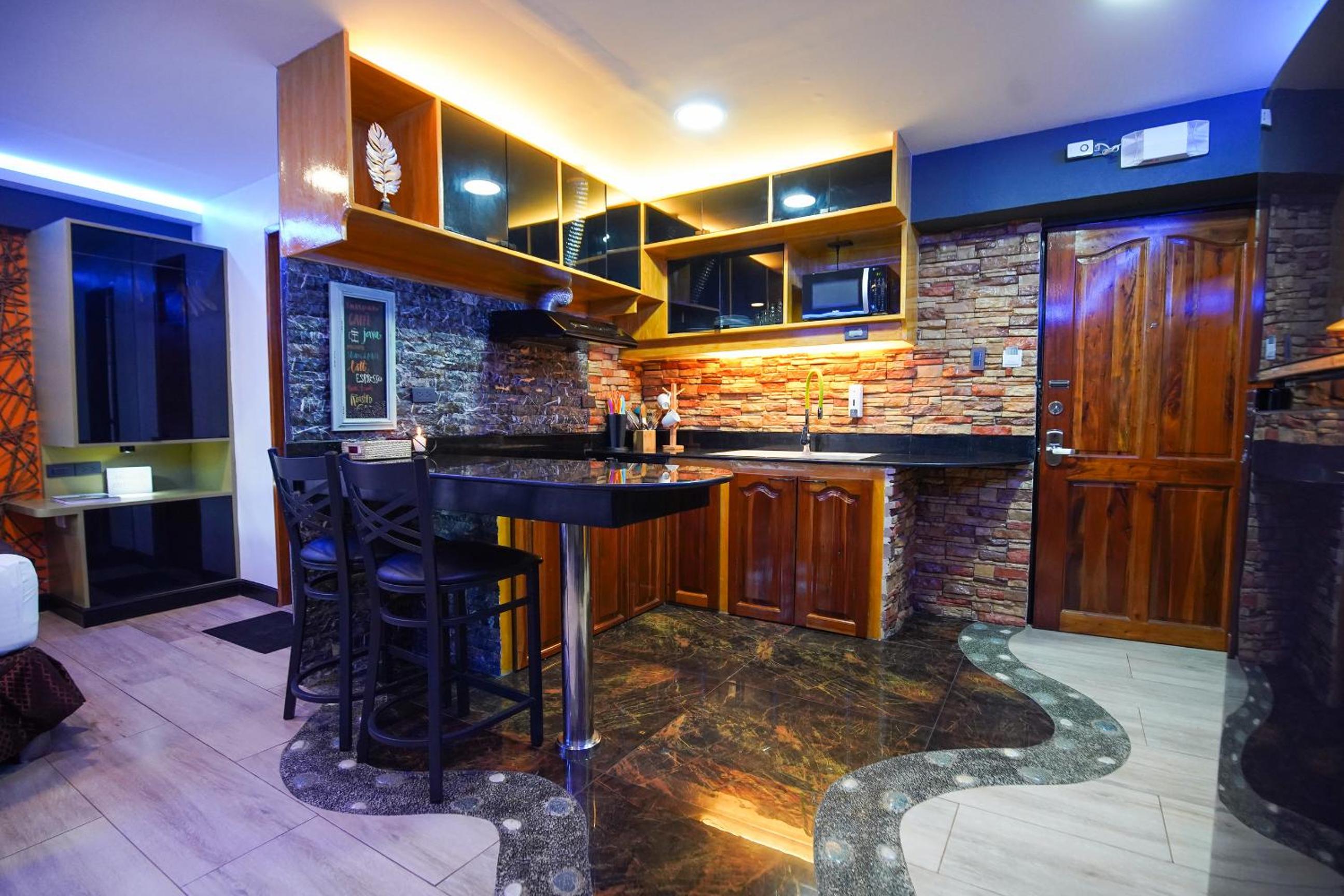Standard Studio Suite - Photo 40