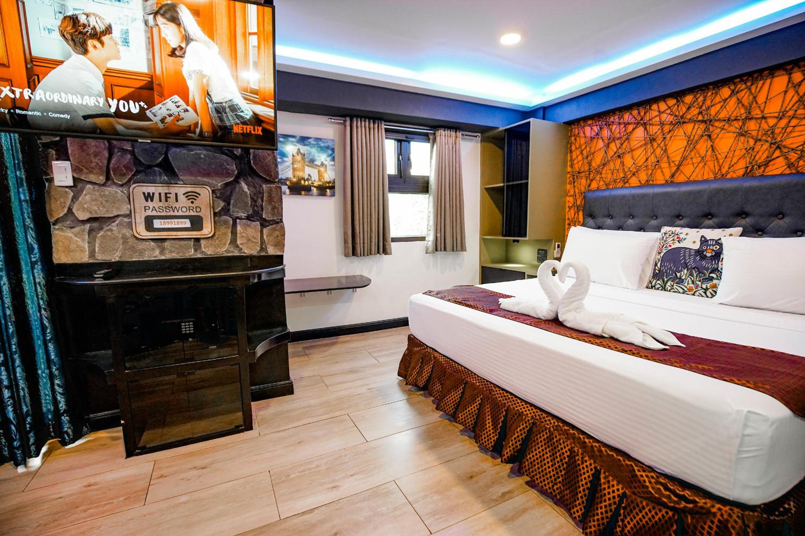 Standard Studio Suite - Photo 29