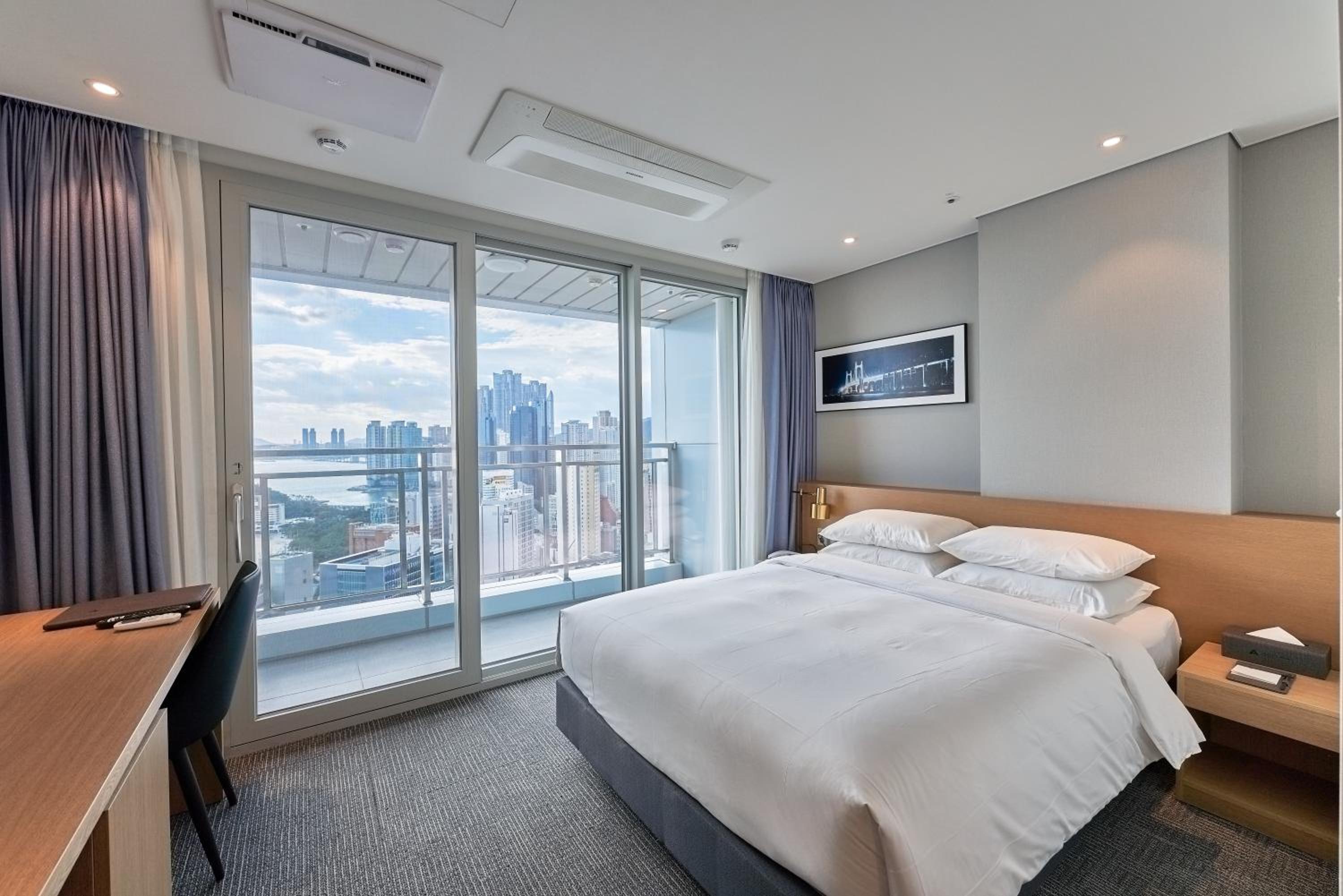 Deluxe Double Room with Ocean View - Photo 1