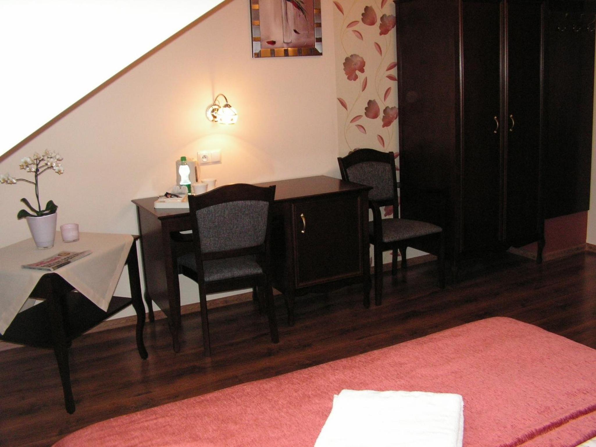 Deluxe Double Room - Photo 8