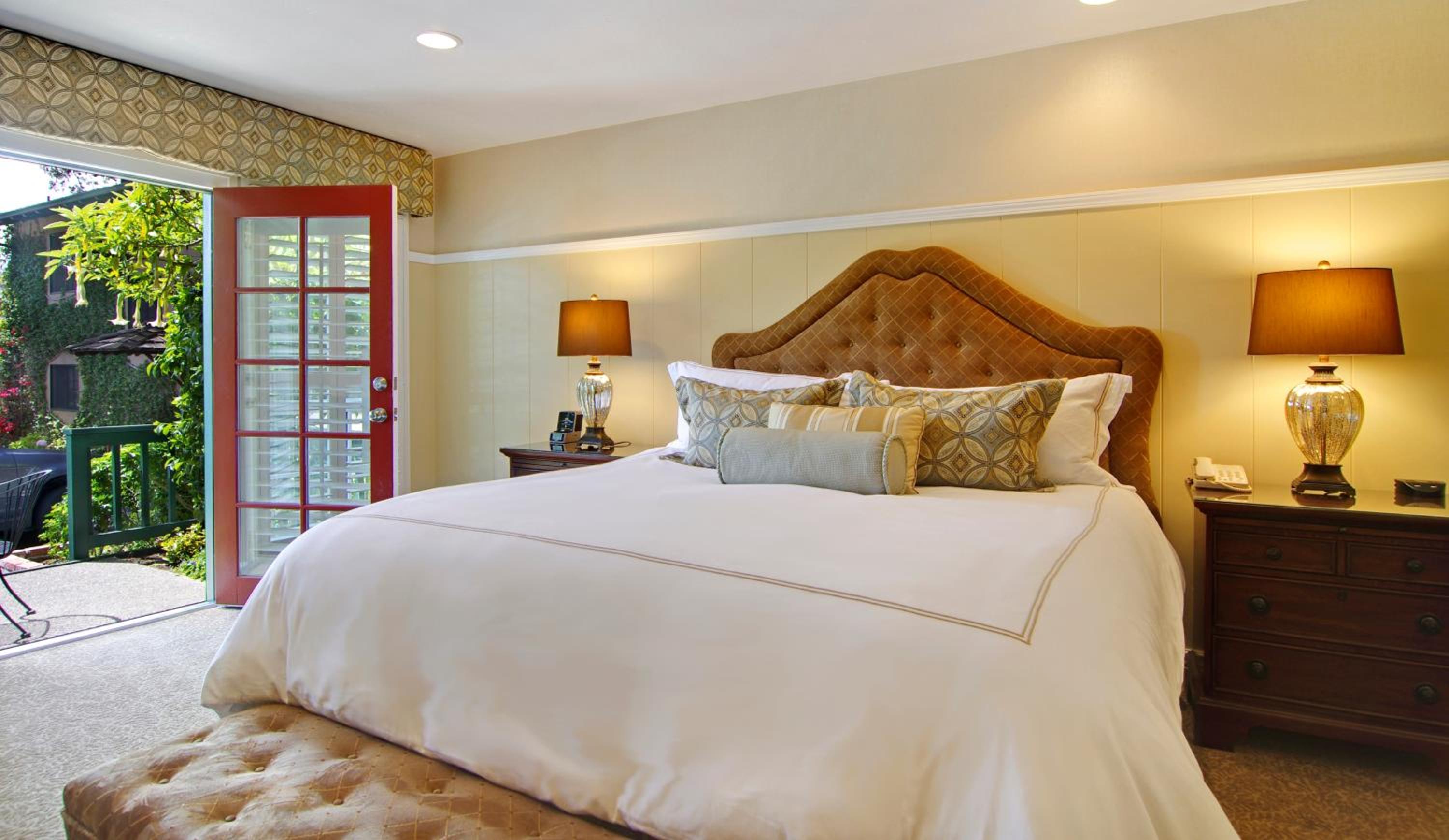 Standard King Room - Photo 3