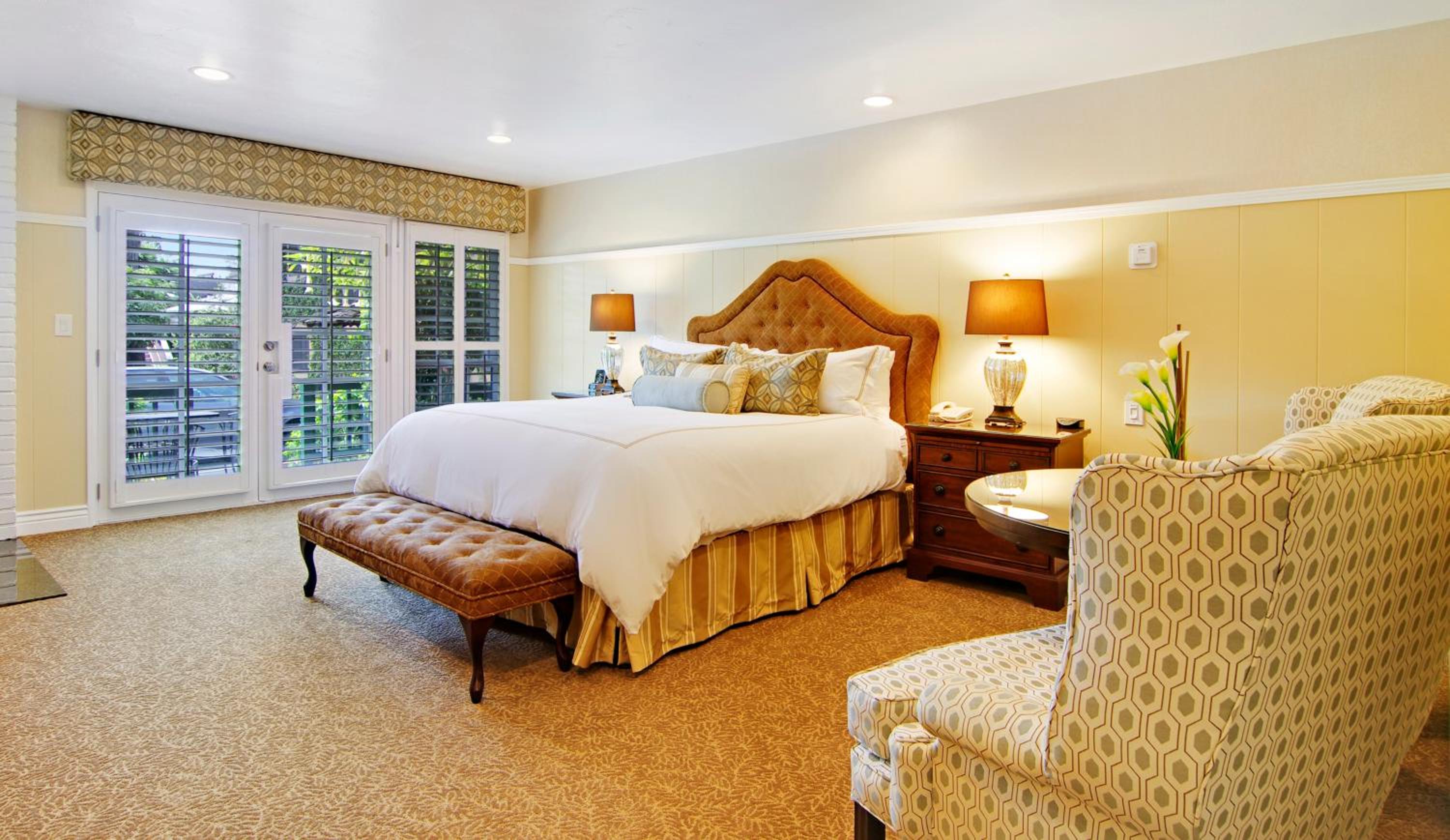 Standard King Room - Photo 1