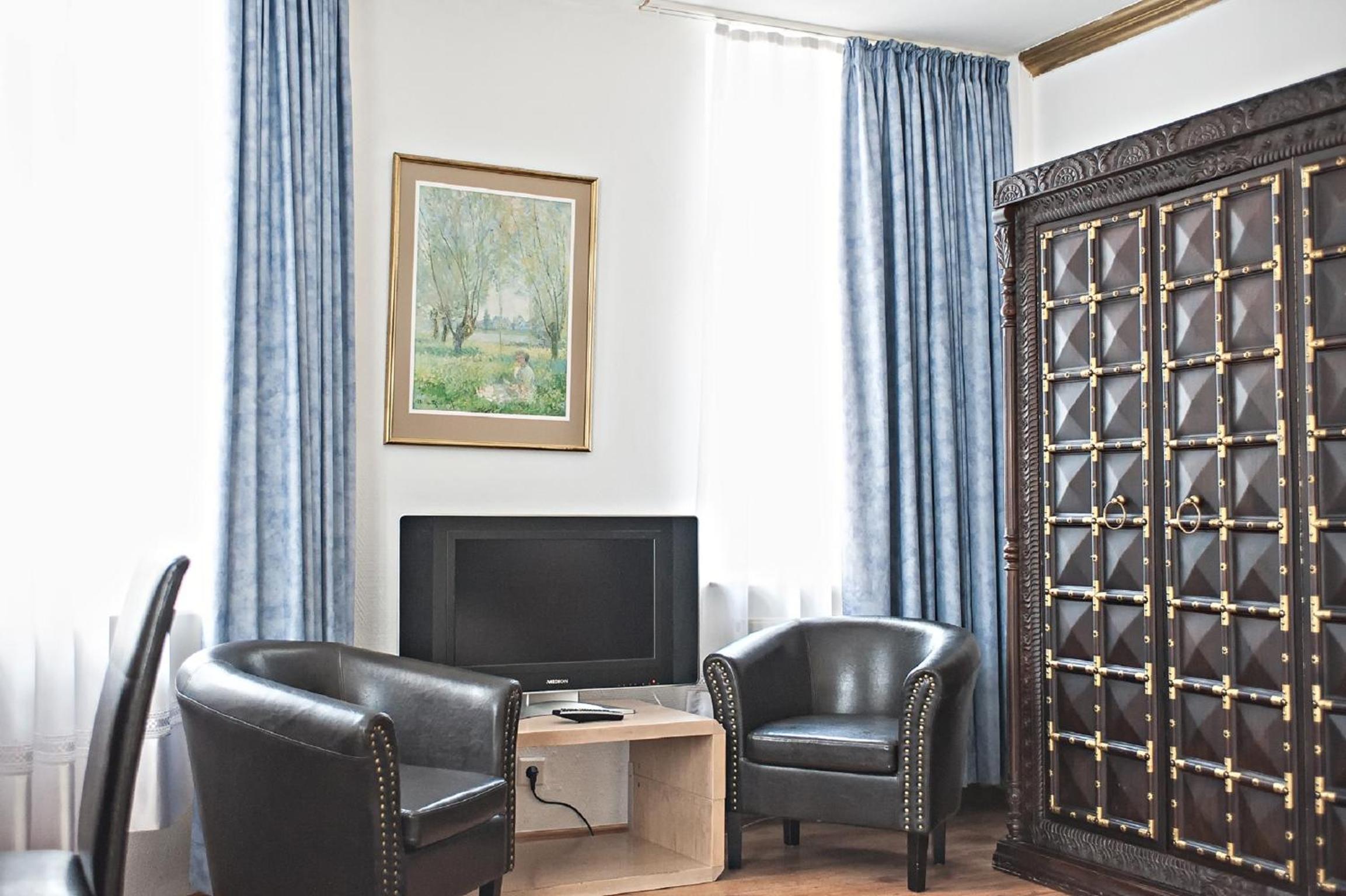 Double Room - Photo 6