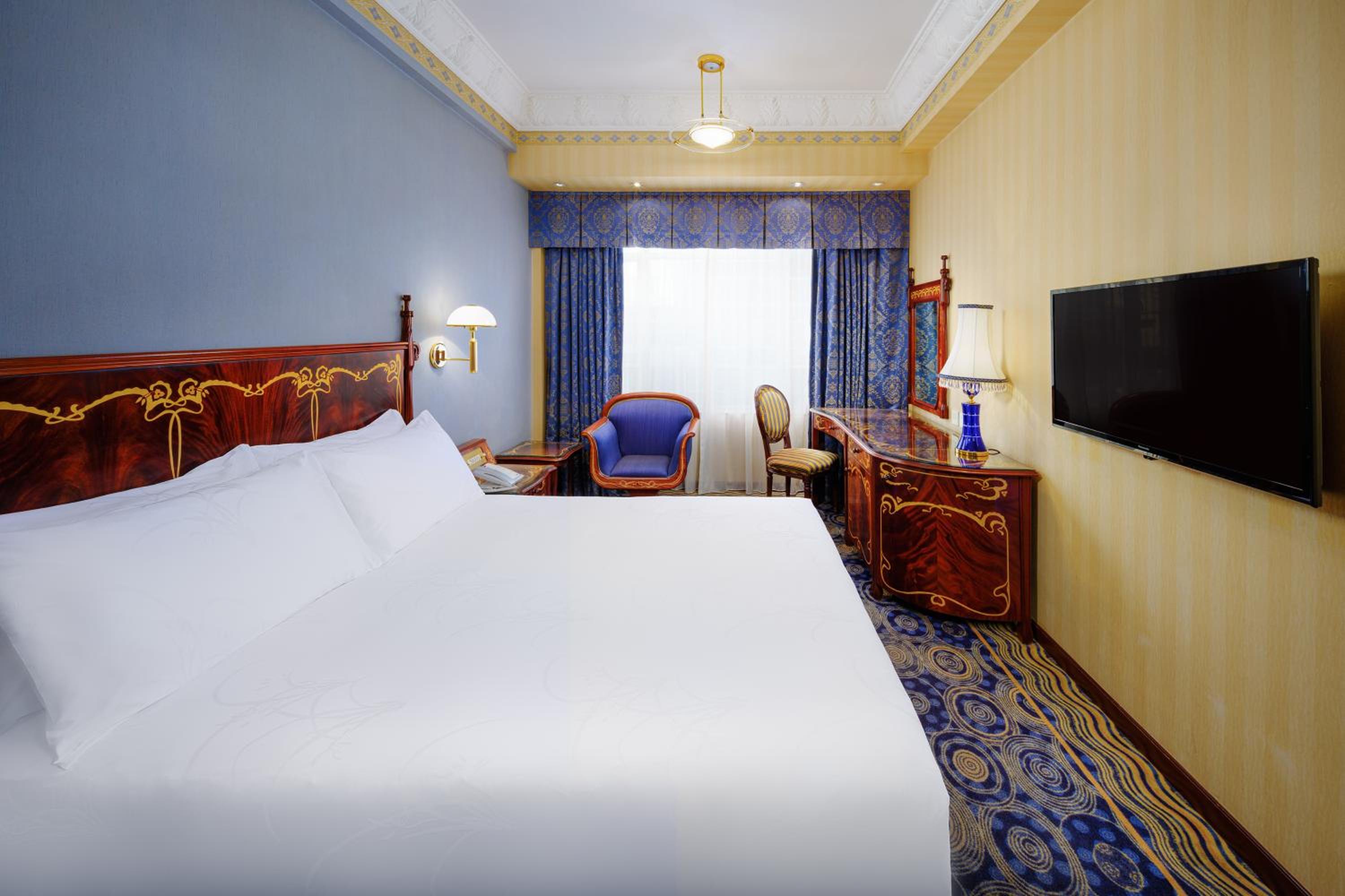 Standard King Room - Photo 1