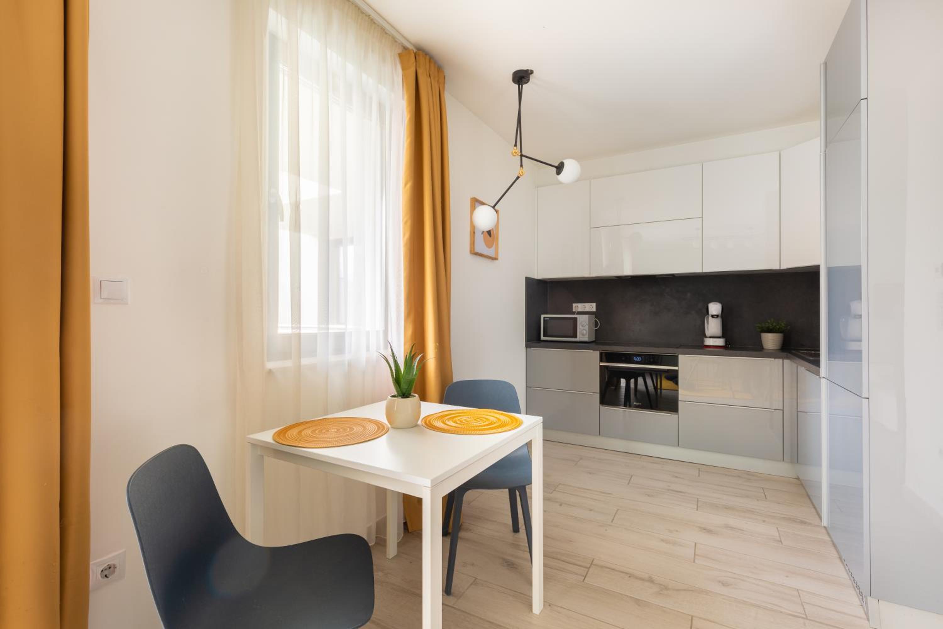 Studio Apartment - Photo 10