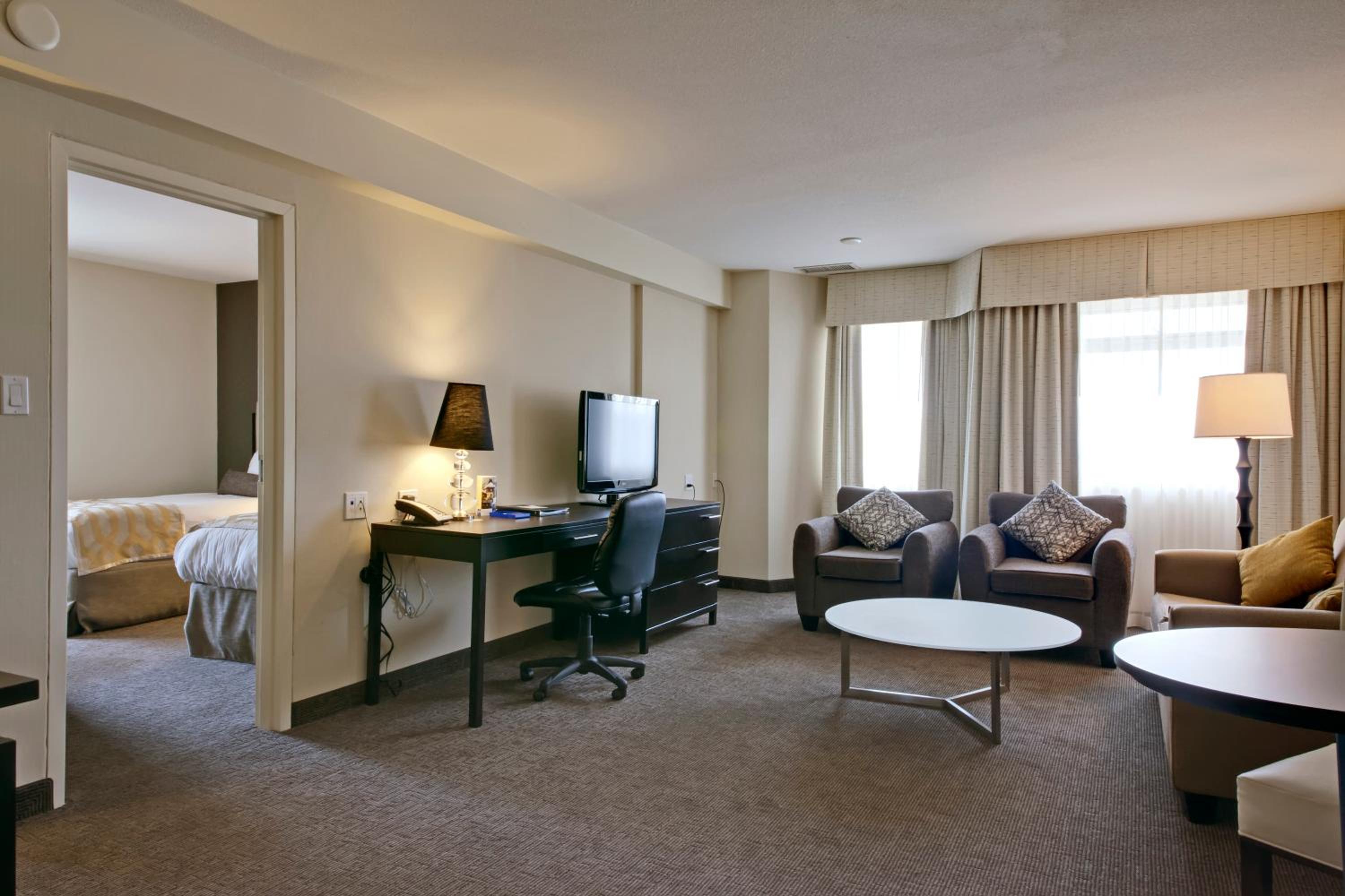 Coast Premium Two Bedroom Suite with Three Beds - Photo 3