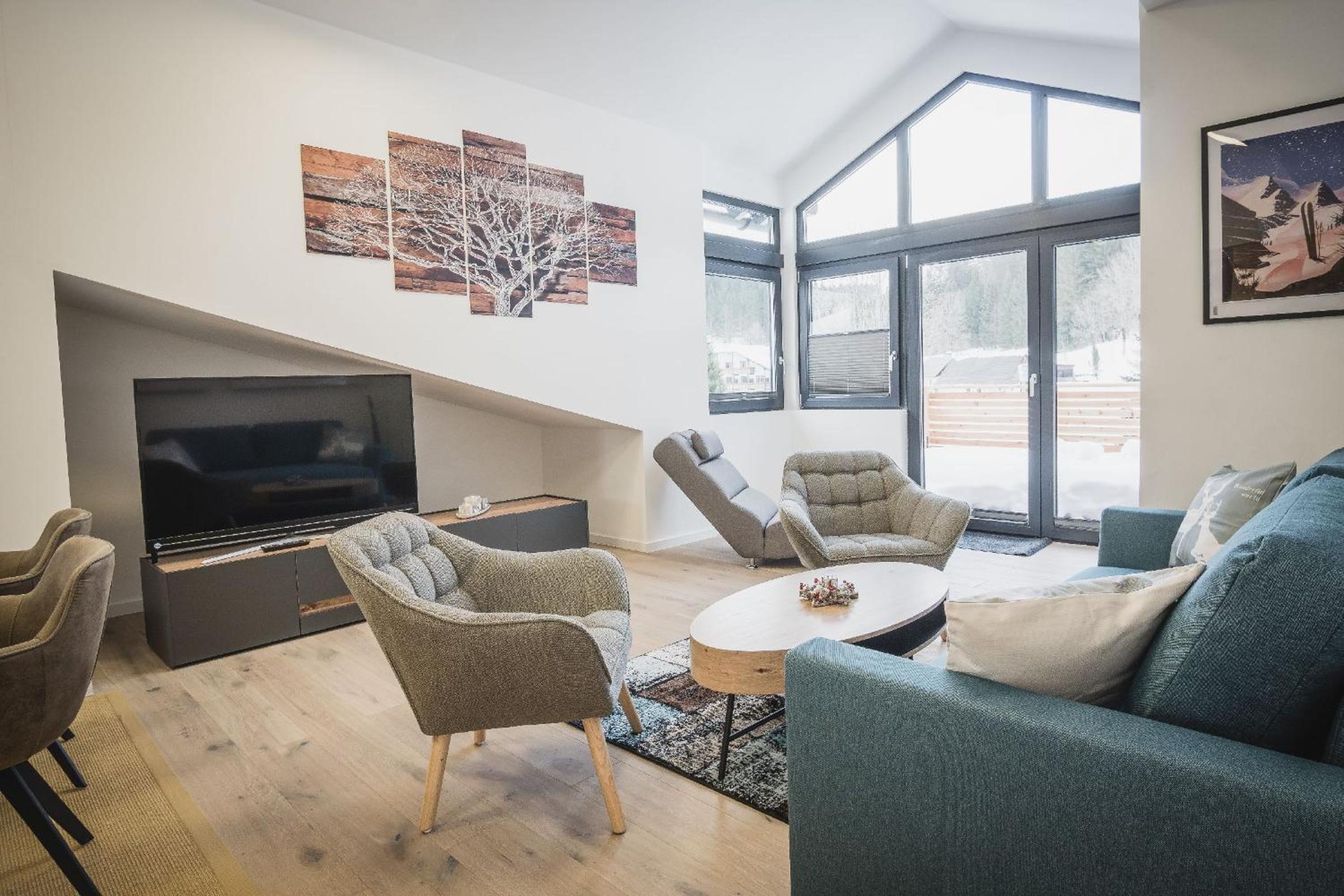 Two-Bedroom Apartment with Balcony photo 1