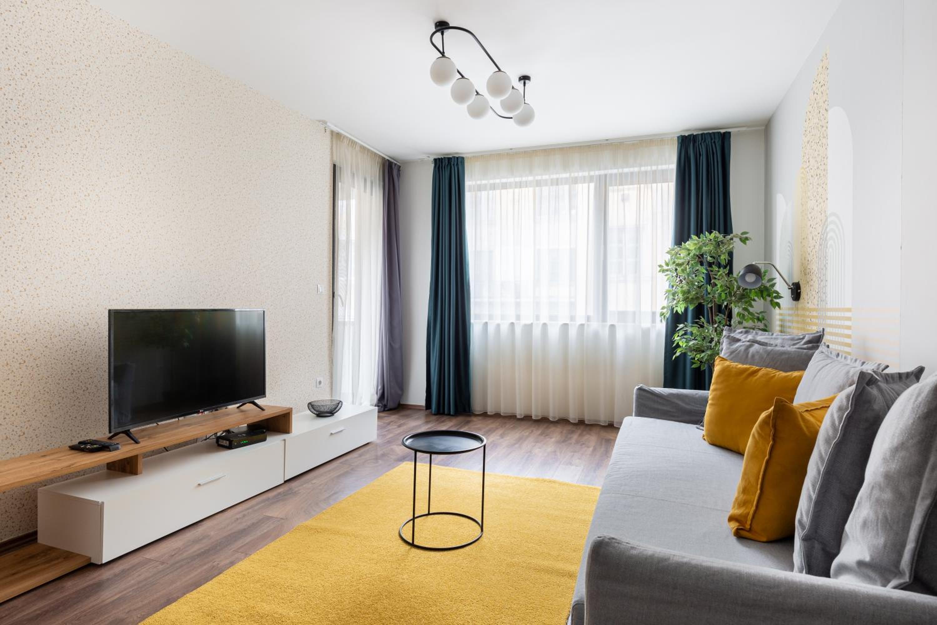 One-Bedroom Apartment - Photo 17