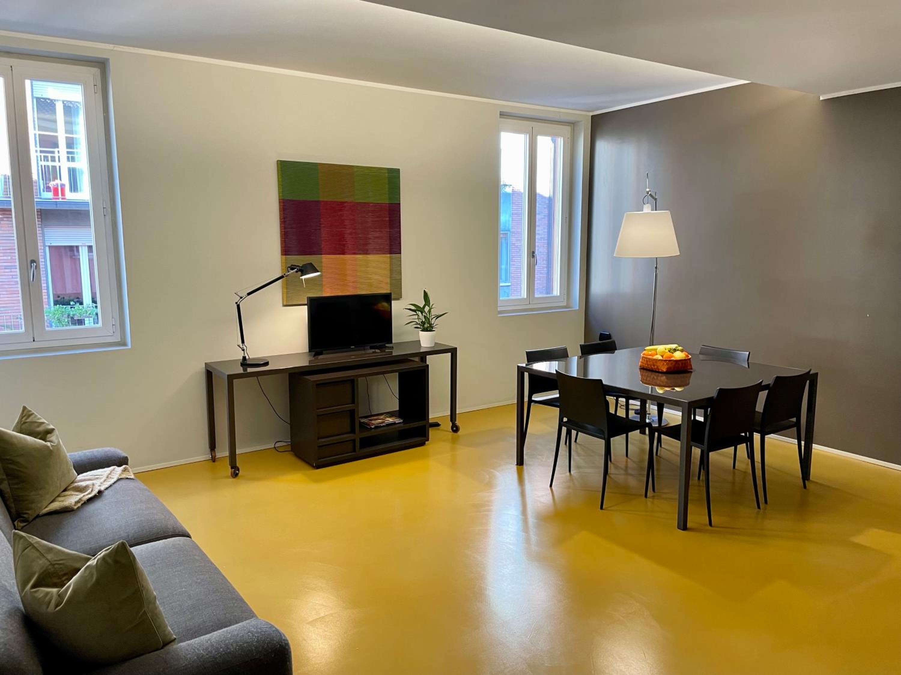 One-Bedroom Apartment