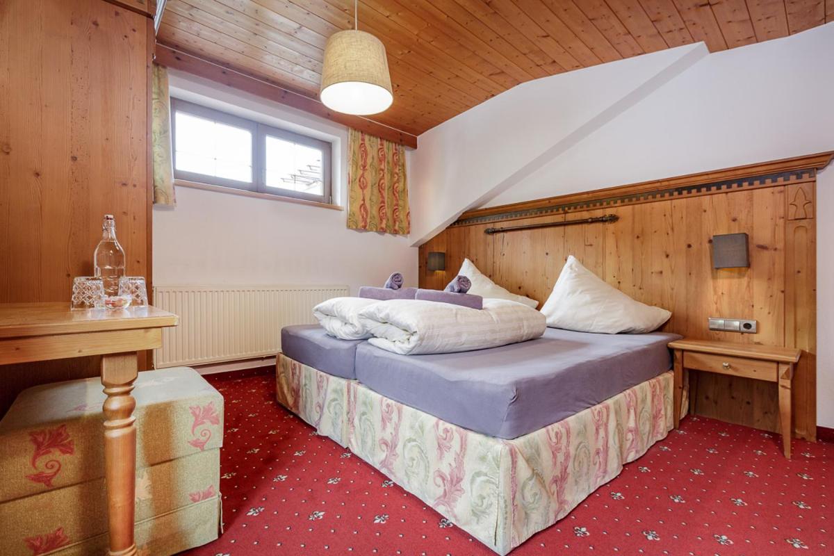 Basic Double Room - Photo 9
