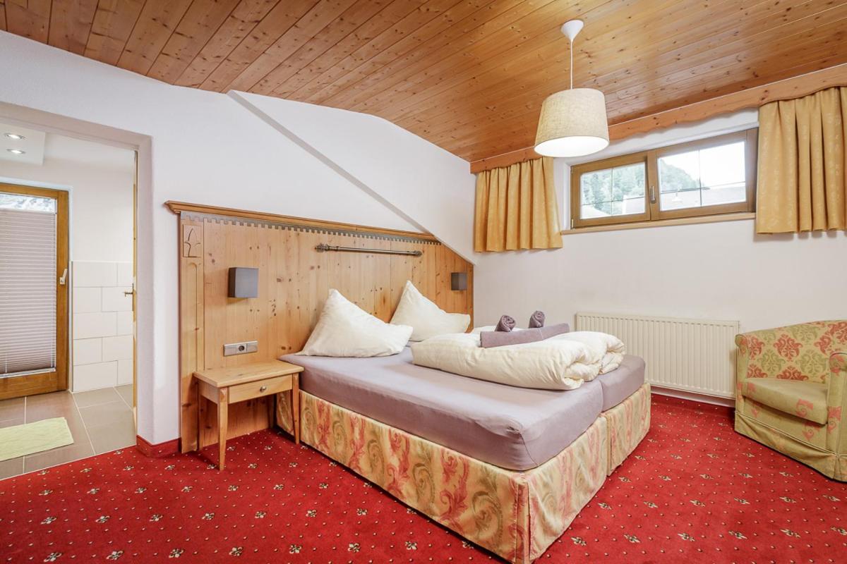 Basic Double Room - Photo 10
