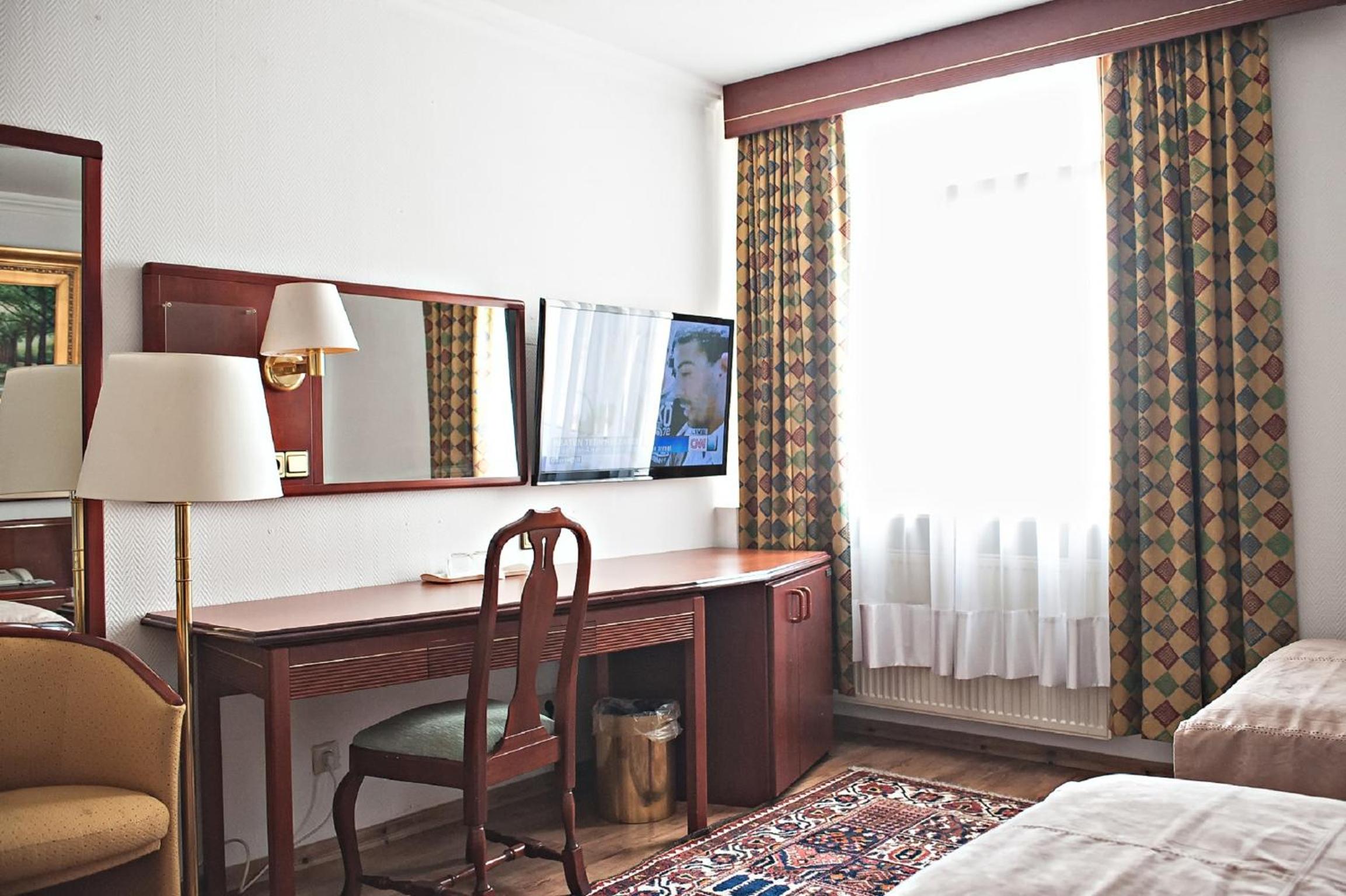 Double Room - Photo 7