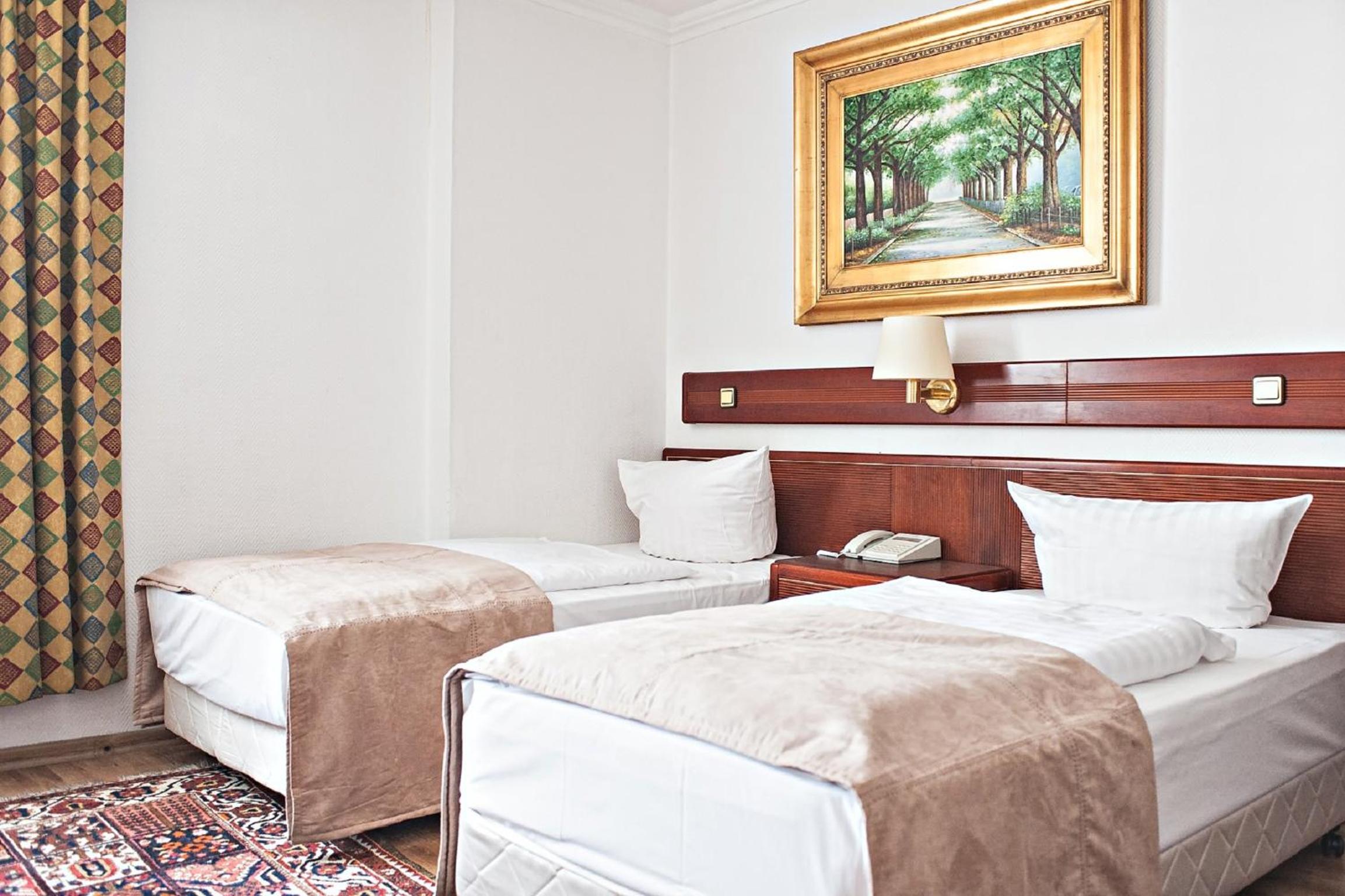 Double Room - Photo 5
