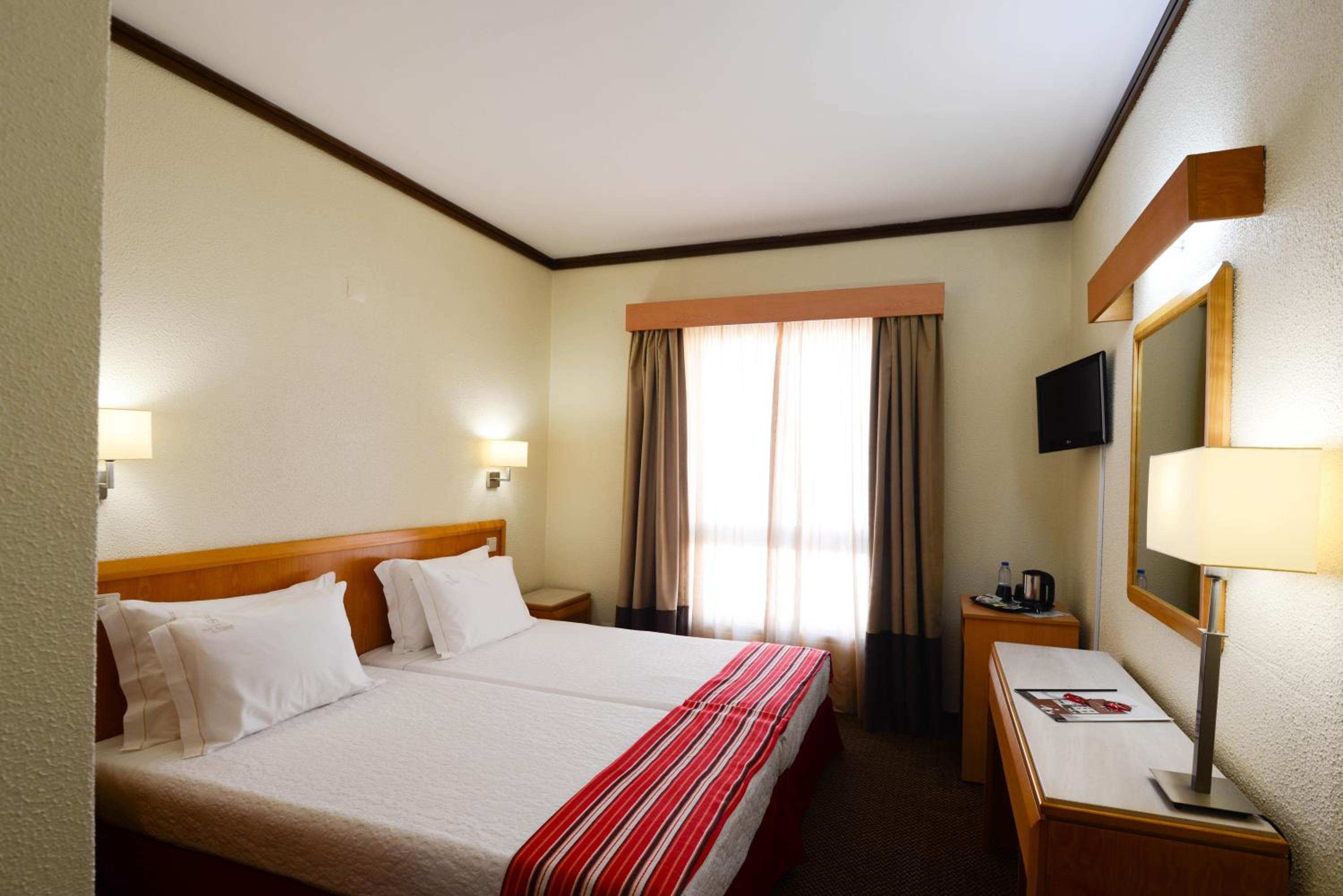 Double Room - Photo 5