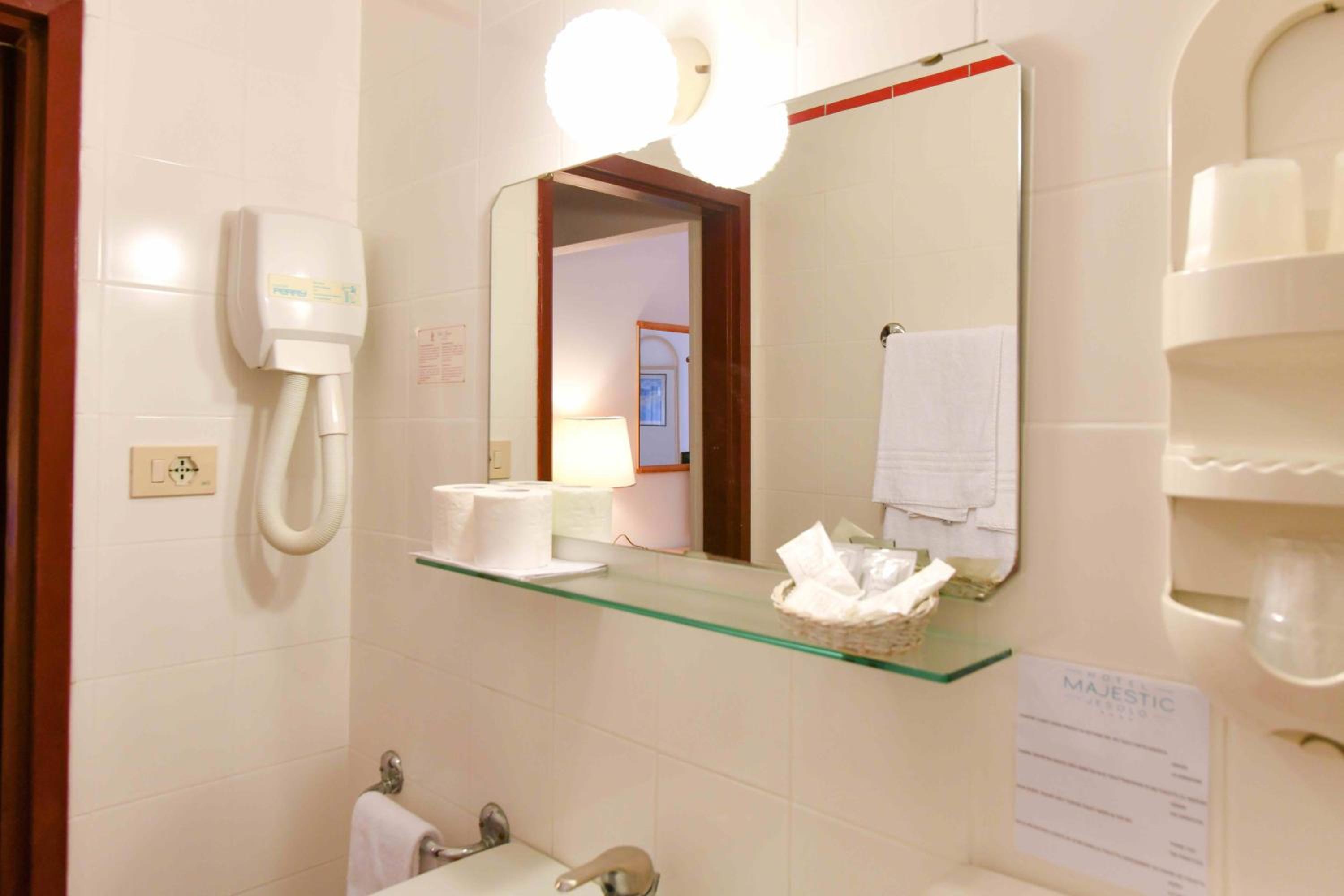 Triple Room with Lateral Sea View photo 3