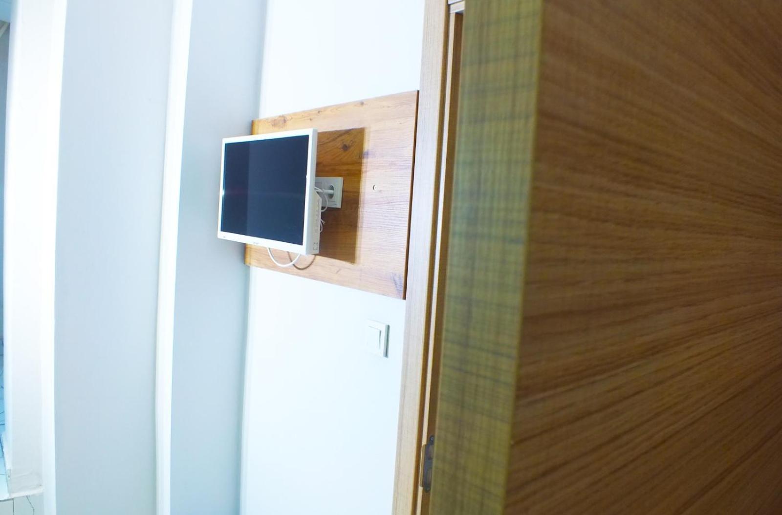 Budget Double Room - Photo 5
